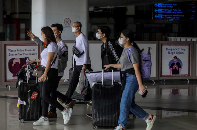 Pelaku perjalanan luar negeri hendak melaksanakan karantina.