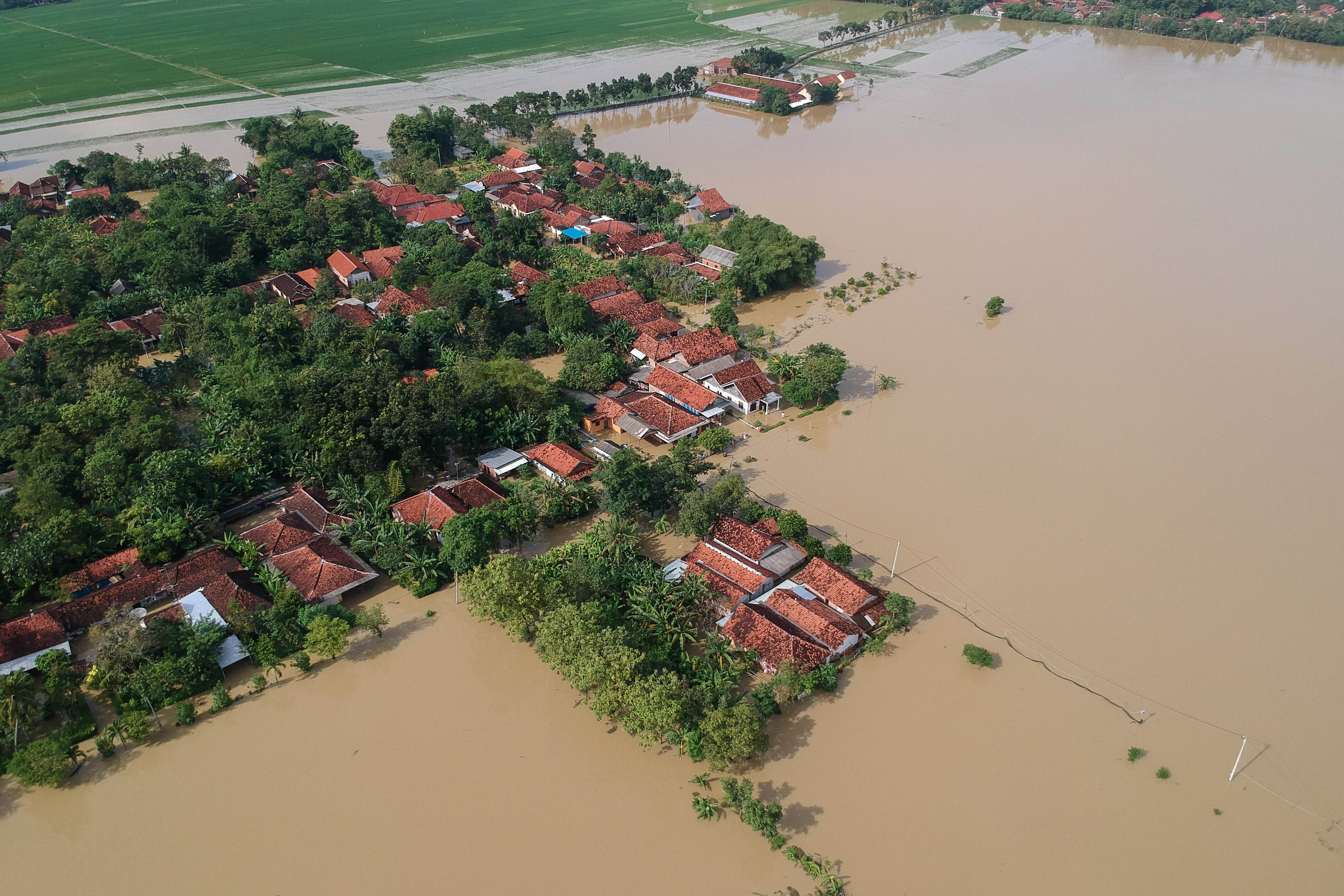 Curah hujan yang tinggi menyebablan banjir di 22 desa di Kabupaten Pekalongan, Selasa (8/2)