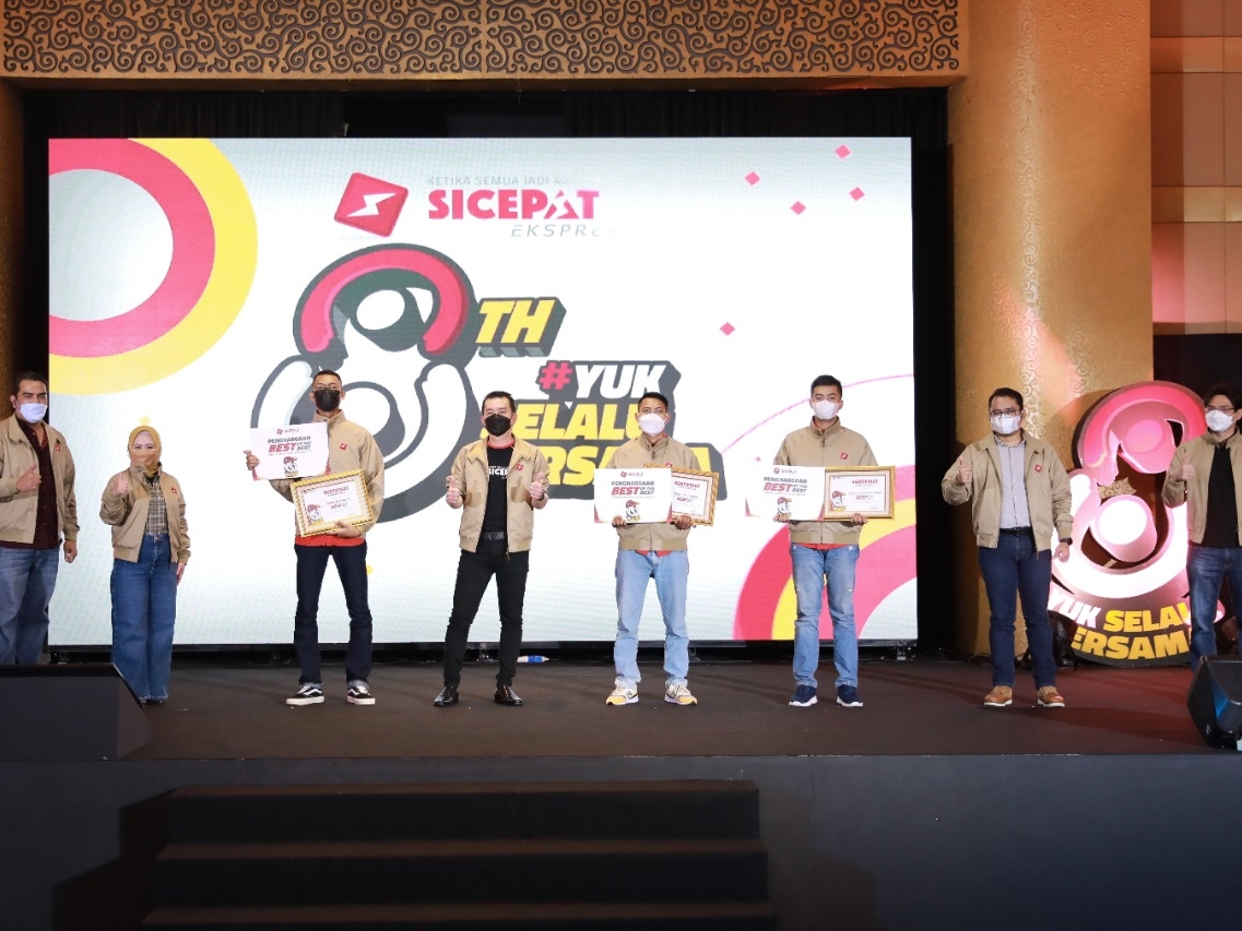 Perusahaan memberikan apresiasi kepada para karyawan, khususnya bagian operasional, atas kinerja dan performa kerja yang bai