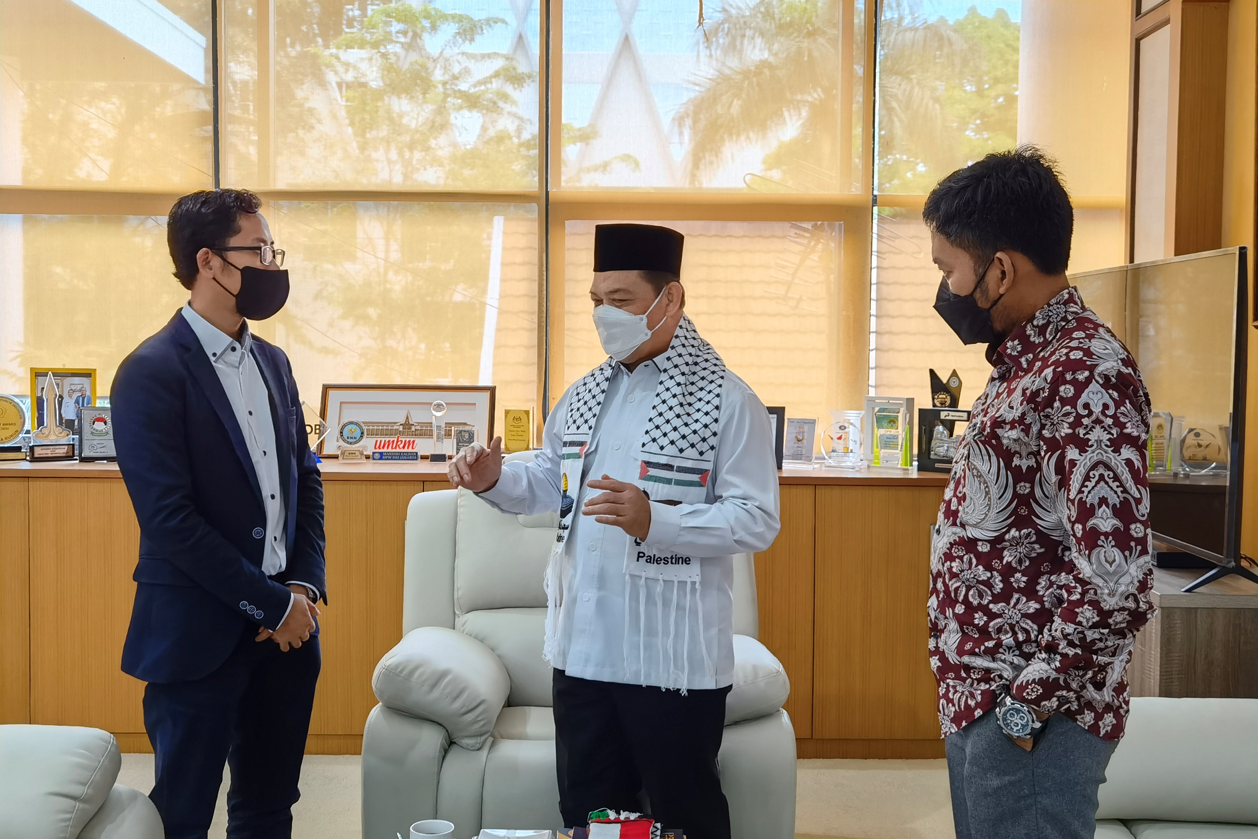 Wakil Gubernur Kalbar Ria Norsan mengaku senang atas kehadiran INH di Kalbar dan menyambut baik seluruh rangkaian kegiatan safari dakwah.