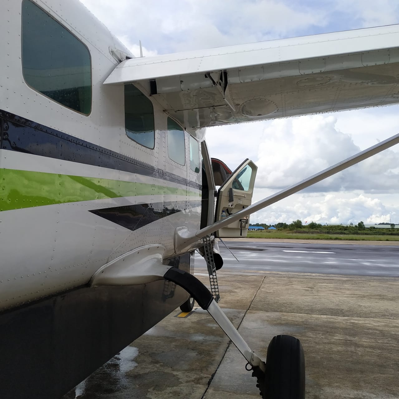 Pesawat Cessna Carawan PT Smart Aviation