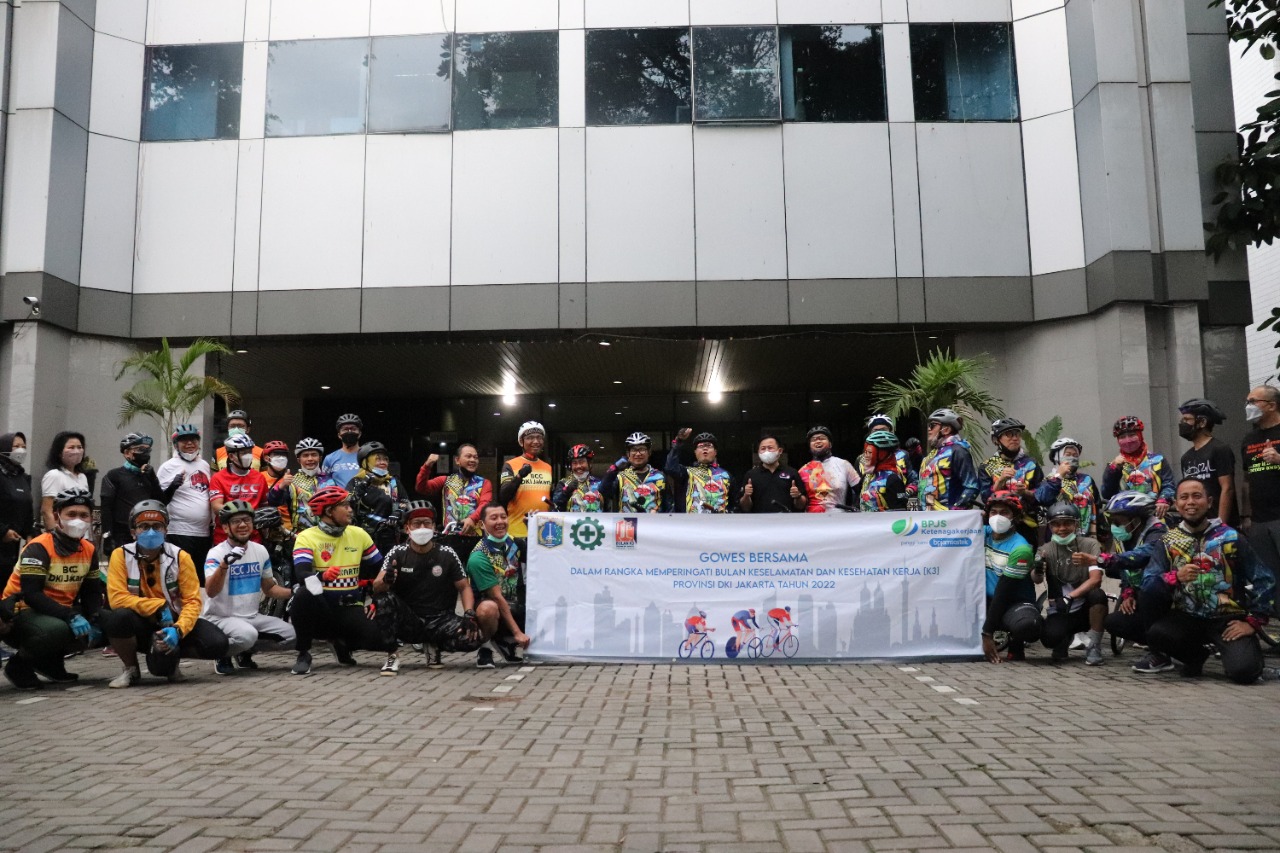 BPJAMSOSTEK selenggarakan Gowes Bersama dengan Disnakertrans dan Energi Provinsi DKI Jakarta dalam rangka memperingati K3 Tahun 2022.