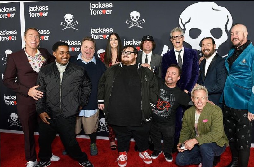 Bintang film Jackass Forever saat menghadiri pemutaran perdana film mereka.