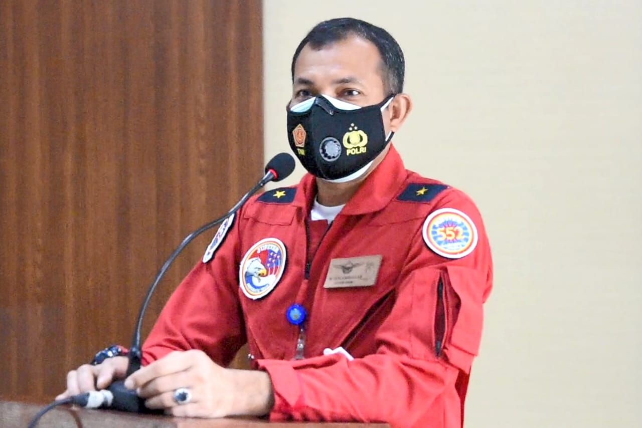 Komandan Lanud Adisutjipto Marsma TNI M Yani Amirullah saat melapas tim ke Singapore Airshow