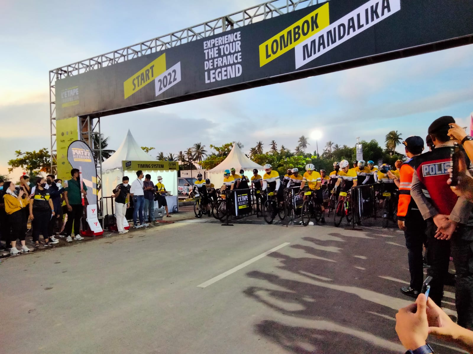Ribuan Peserta Meriahkan L'etape Indonesia by Tour de France di Mandalika