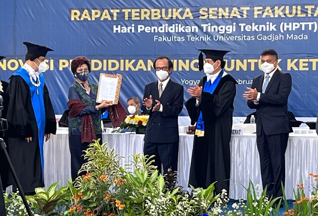 Katgama Beri Penghargaan Herman Johannes Award 2022 kepada Prof Roosseno