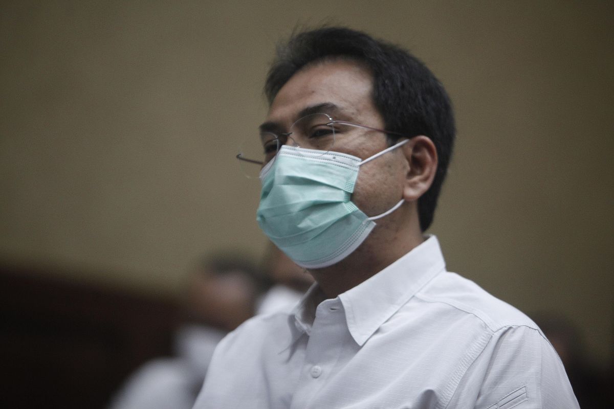 Terdakwa mantan Wakil Ketua DPR Azis Syamsuddin