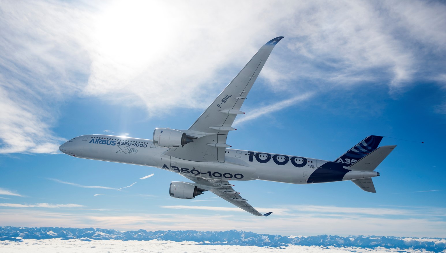 Pesawat A350-1000 produksi Airbus