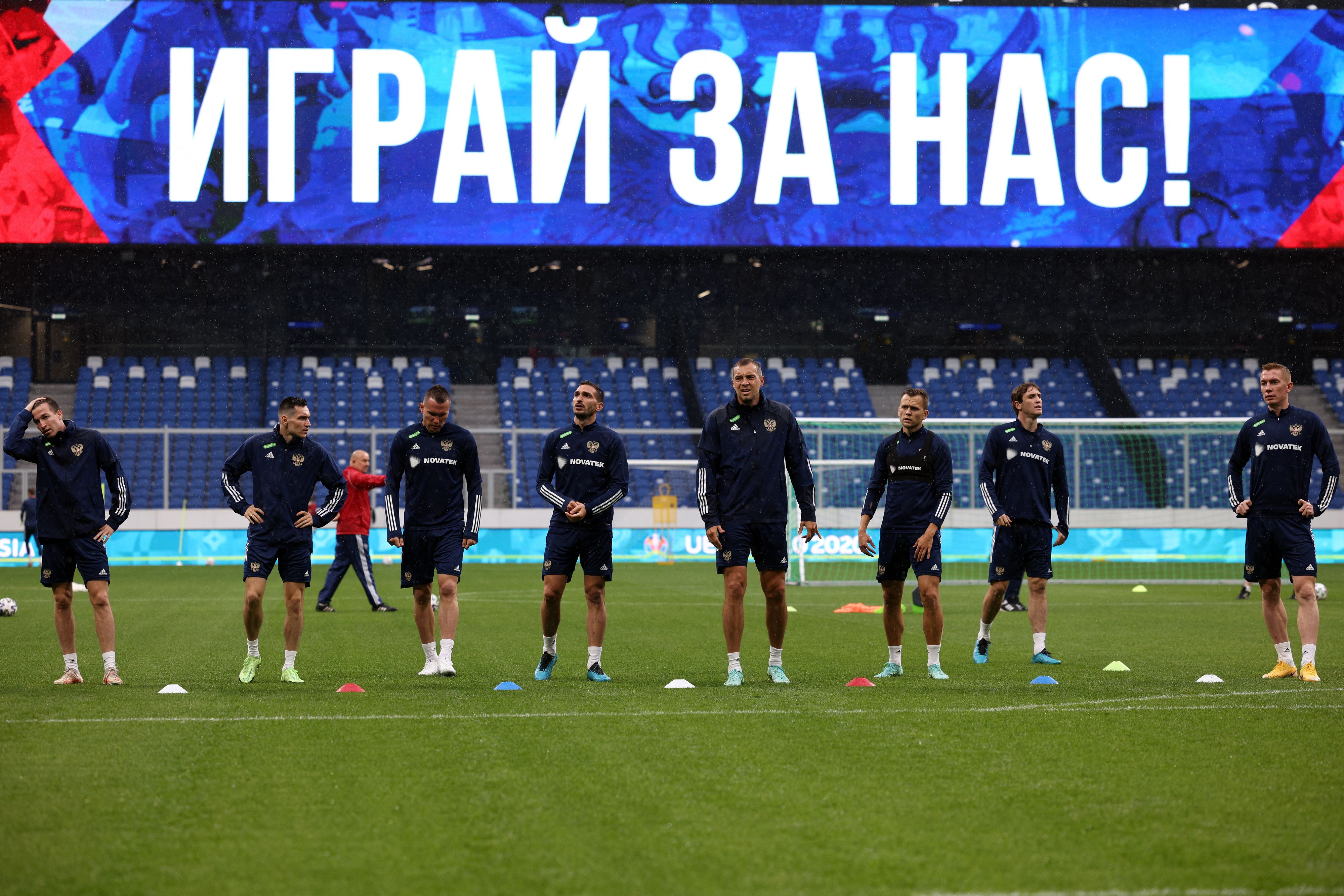 Timnas Rusia berlatih di Stadion Dinamo di Moskow, Rusia.