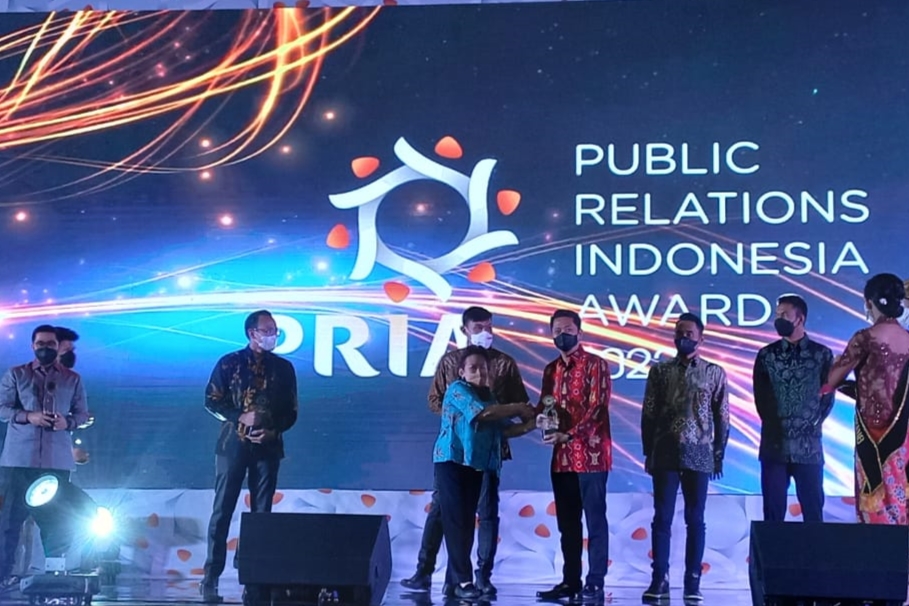 Para personel yang menjalankan tugas kehumasan secara tidak langsung juga merepresentasikan organisasi di mata publik. 