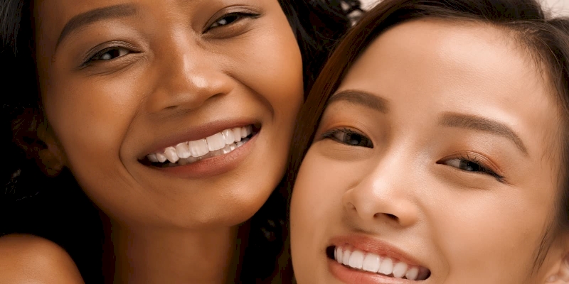 kampanye #SmileToEmpower mendorong para perempuan Indonesia untuk terus menyebarkan semangat dan energi positif.