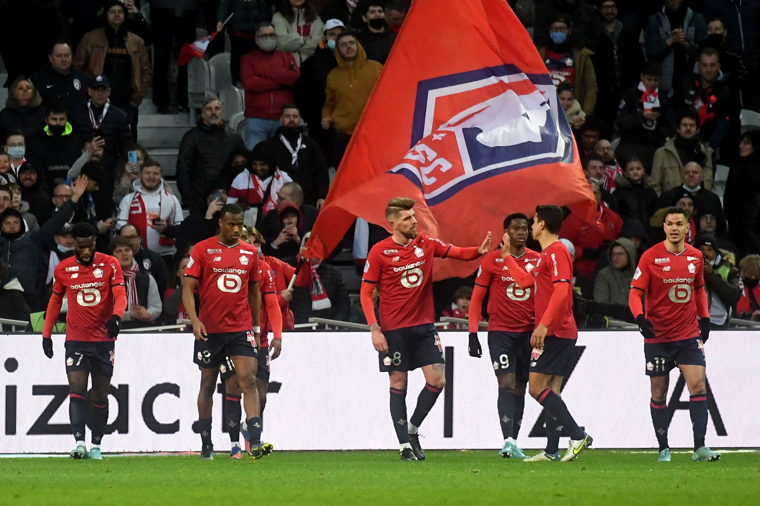 Para pemain Lille melakukan selebrasi usai mencetak gol ke gawang Clermont Foot di laga Ligue 1.