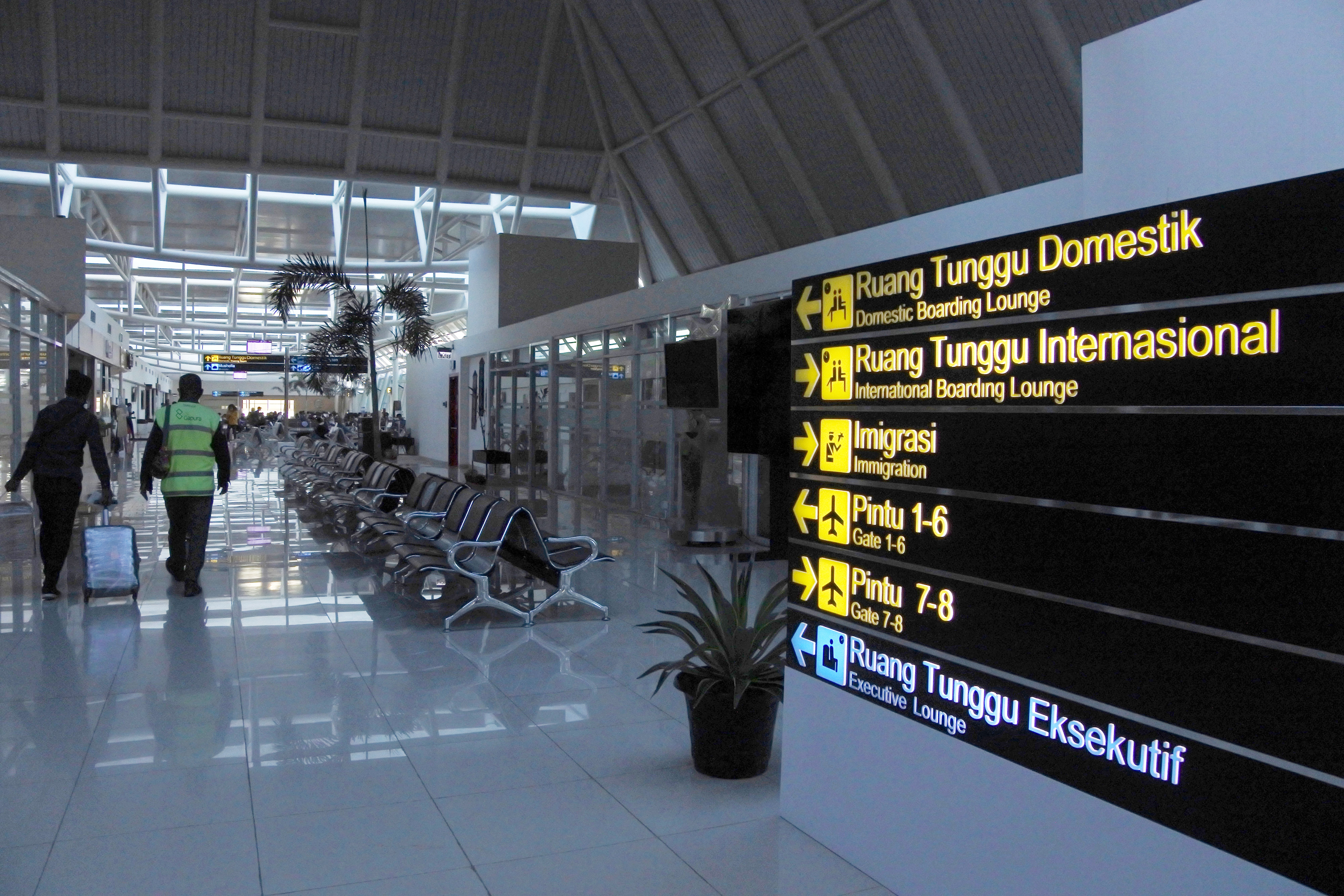 Suasana sepi Bandara El Tari Kupang