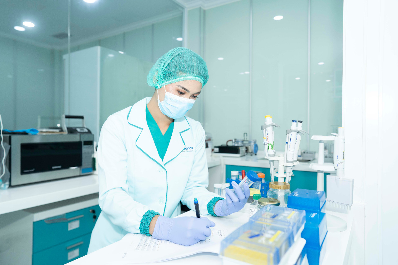 Nalagenetics PTE LTD merupakan perusahaan startup bio teknologi yang berfokus pada pemeriksaan genetika. 