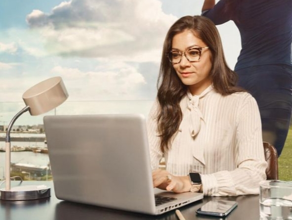 Teknologi 3D Binocular Vision meminimalisasi area distorsi secara signifikan, seperti aktivitas super dinamis di luar maupun dalam ruangan.