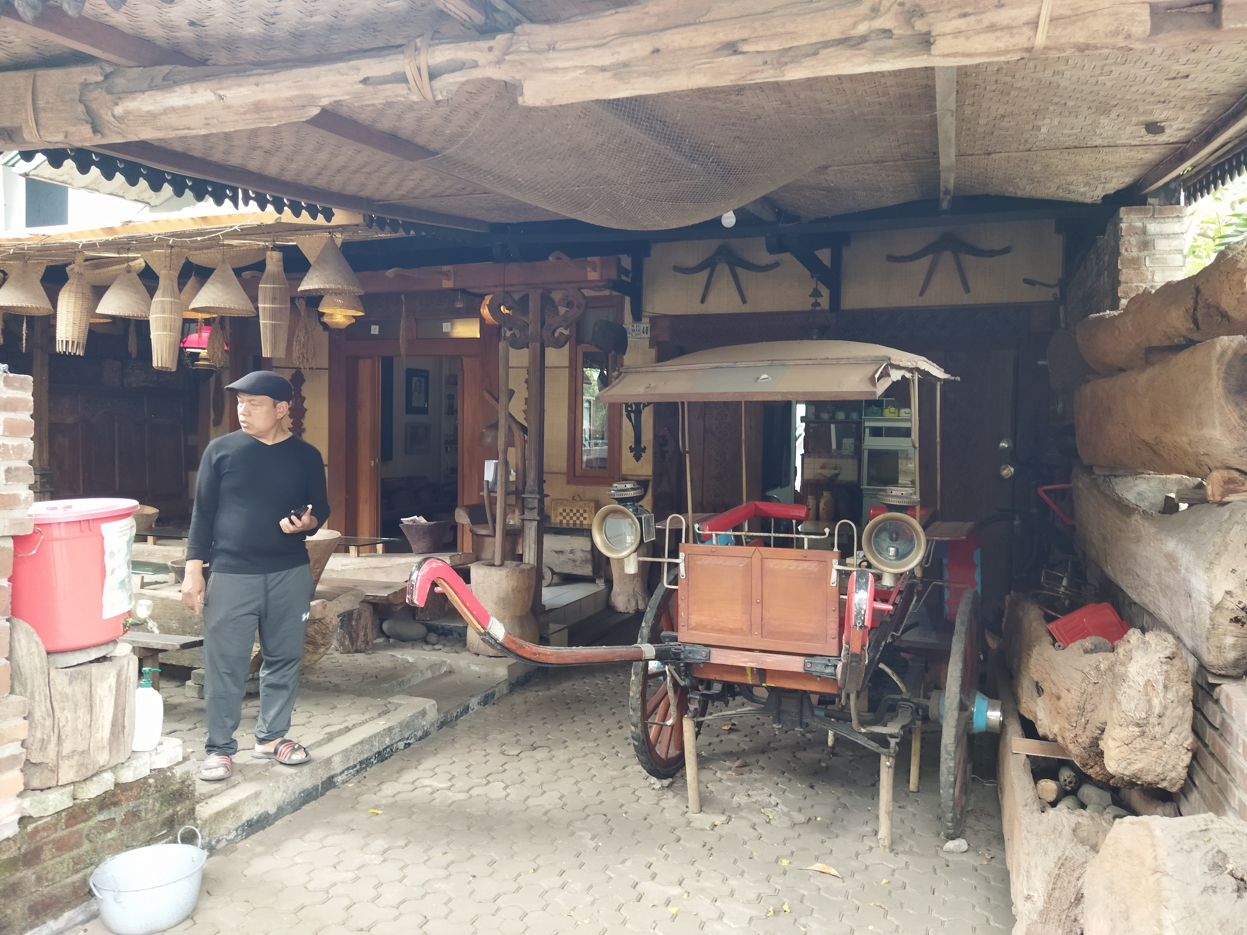 Rumah Budaya Rosid di Bandung