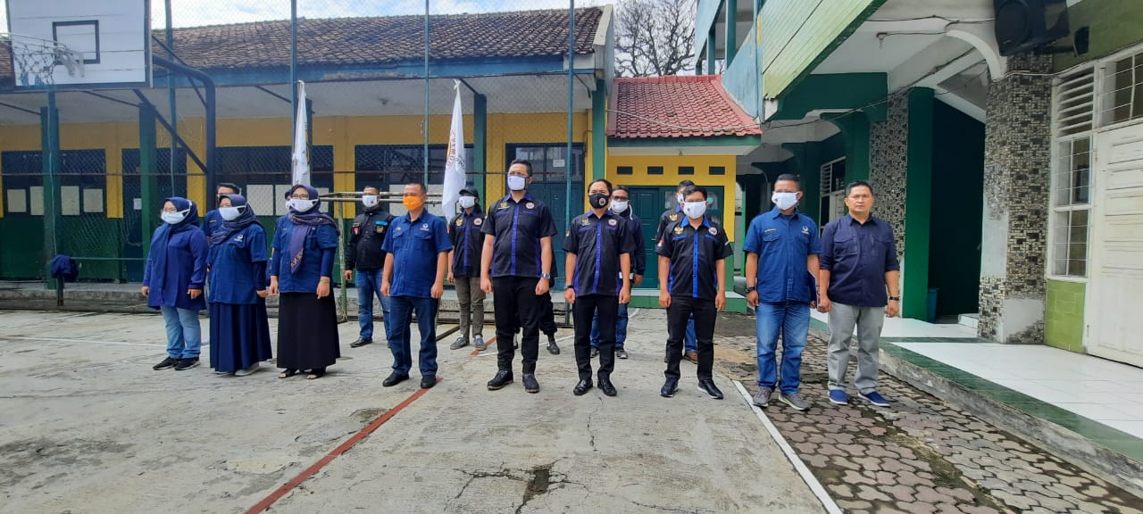 Pengurus dan kader Partai NasDem Kota Bandung