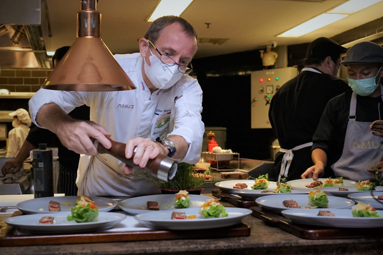 Chef  Gilles Marx (Chef Founder dan Head Kitchen)