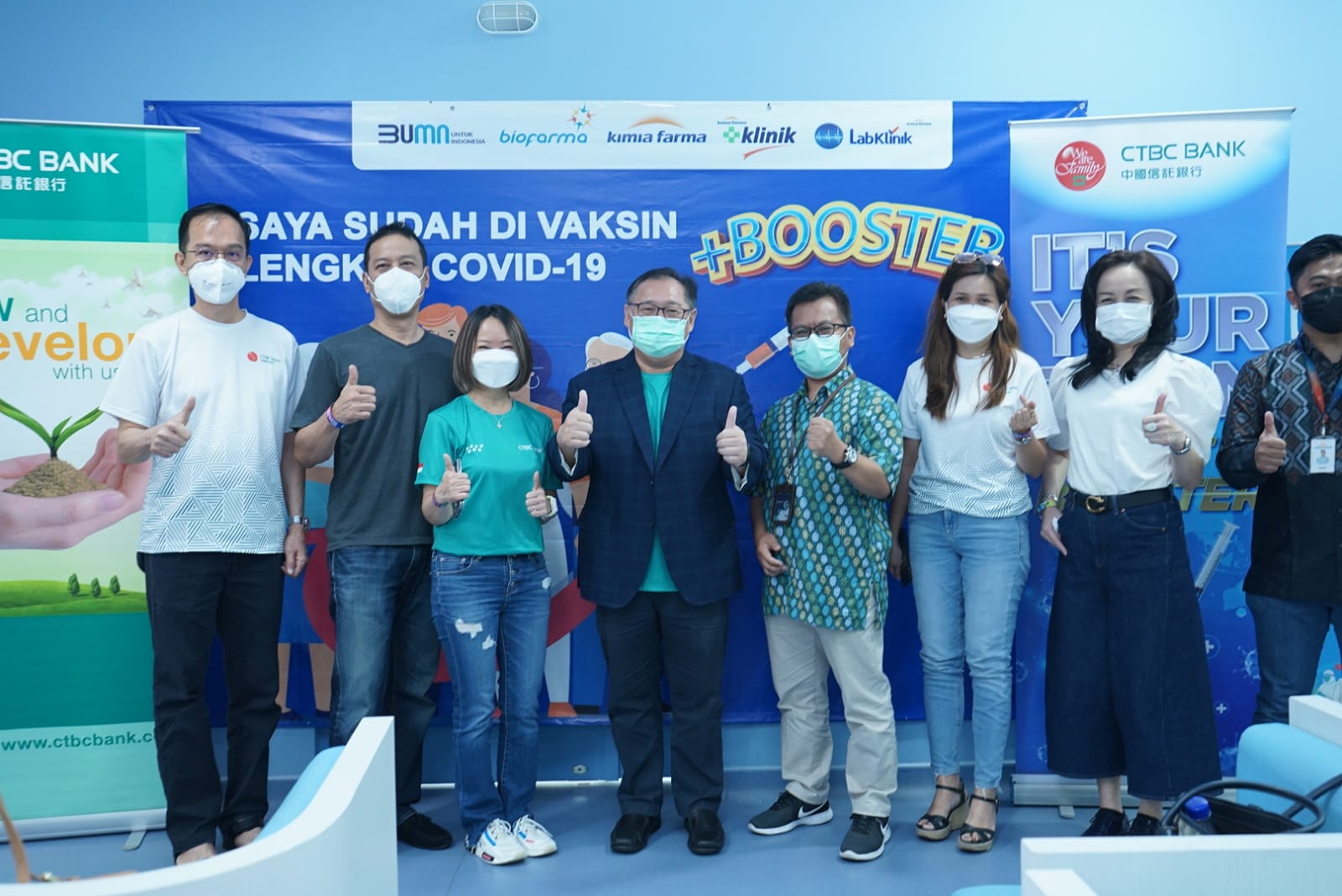 PT Bank CTBC bekerja sama dengan PT Kimia Farma menggelar kegiatan vaksiansi Covid-19 dosis booster.