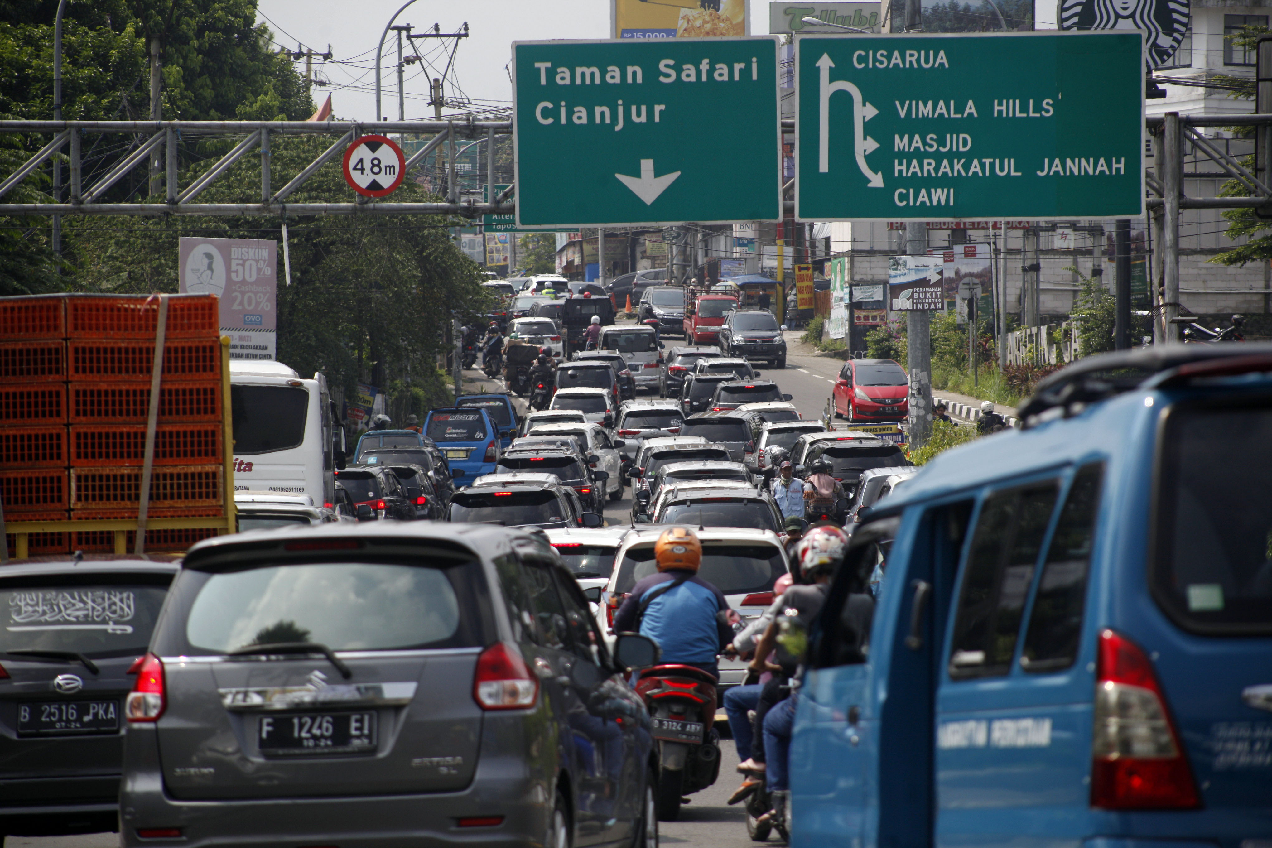 Puncak Kerap Macet Parah, Bupati Cianjur Minta Tolong Presiden