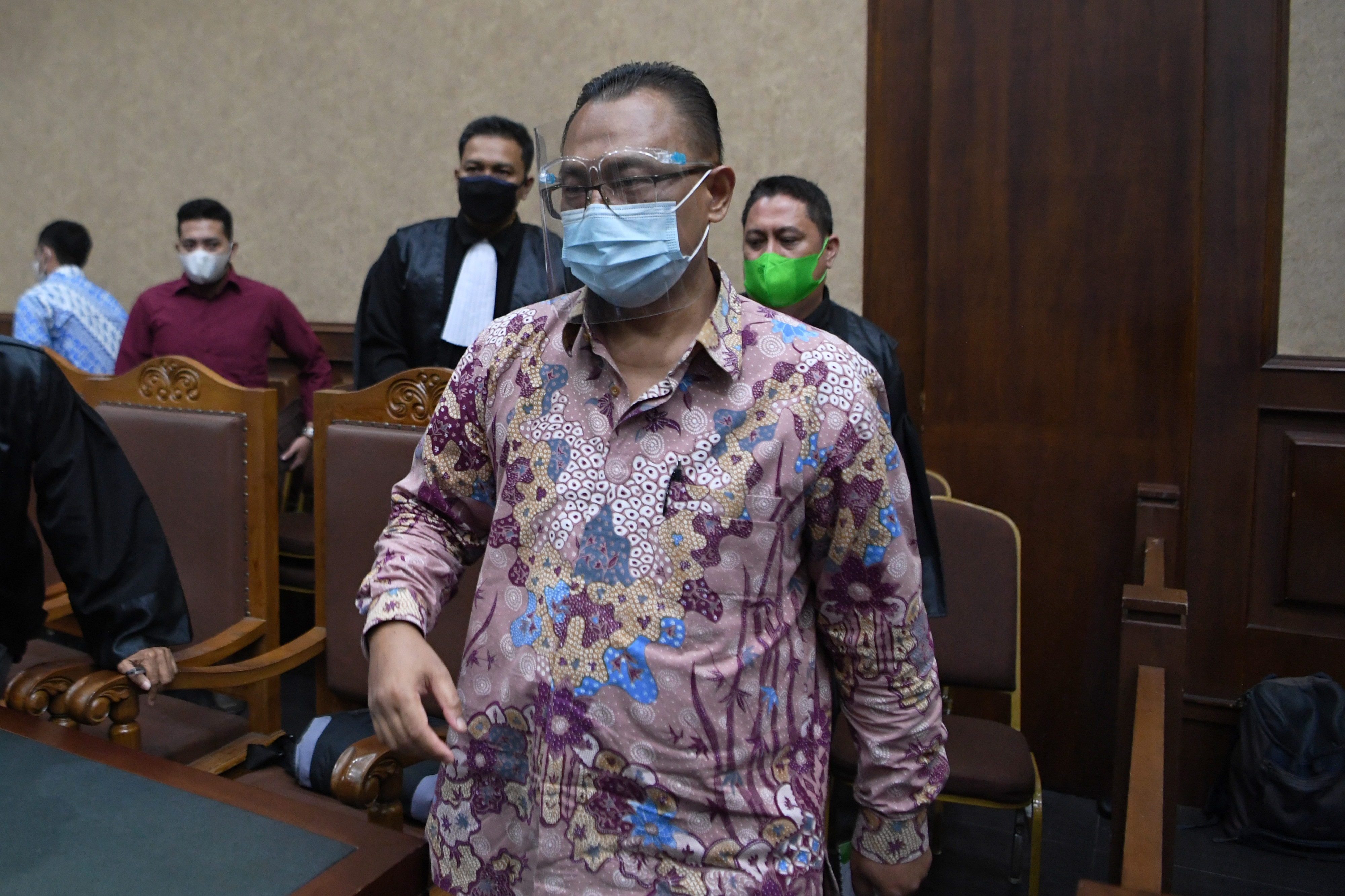 Terdakwa kasus suap pengurusan pajak Dadan Ramdani 