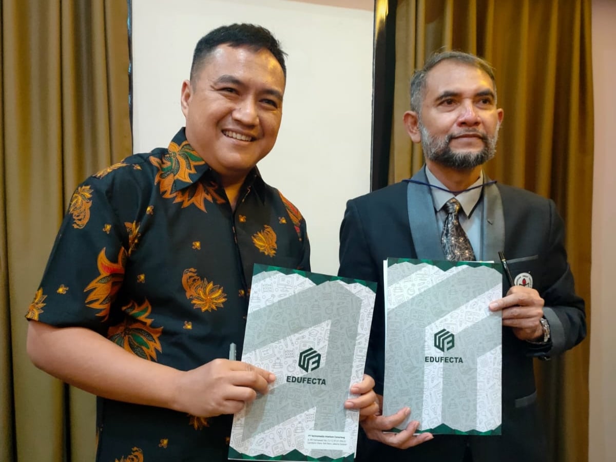 Program percepatan digitalisasi kampus ini merupakan tindak lanjut dari kegiatan roadshow yang sudah dilakukan ke berbagai provinsi.