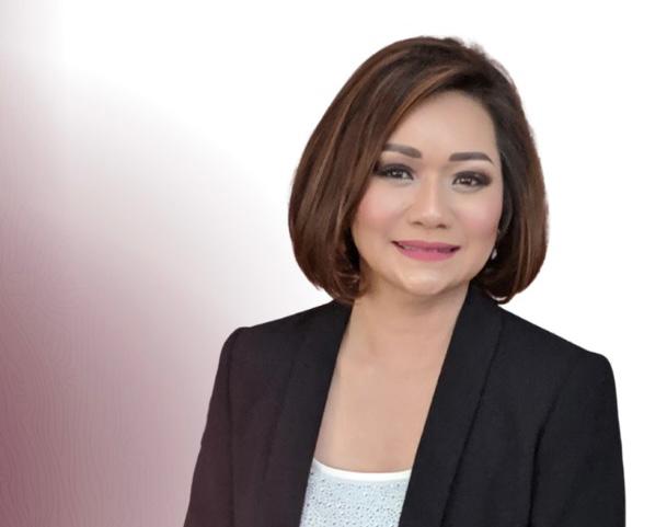  Julie Anwar, Head of Human Resources Bank OCBC NISP. 