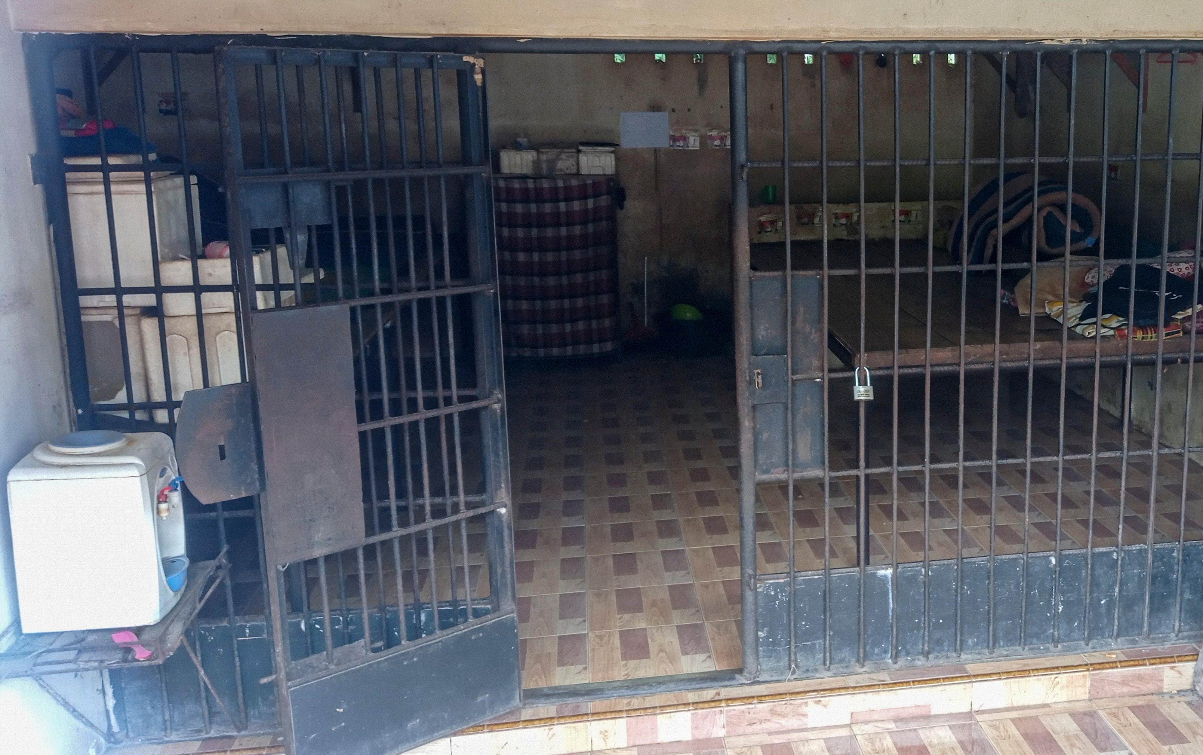 Kerangkeng manusia di kediaman Bupati Langkat nonaktif Terbit Rencana Peranginangin di Desa Raja Tengah, Kecamatan Kuala, Langkat, Sumut.