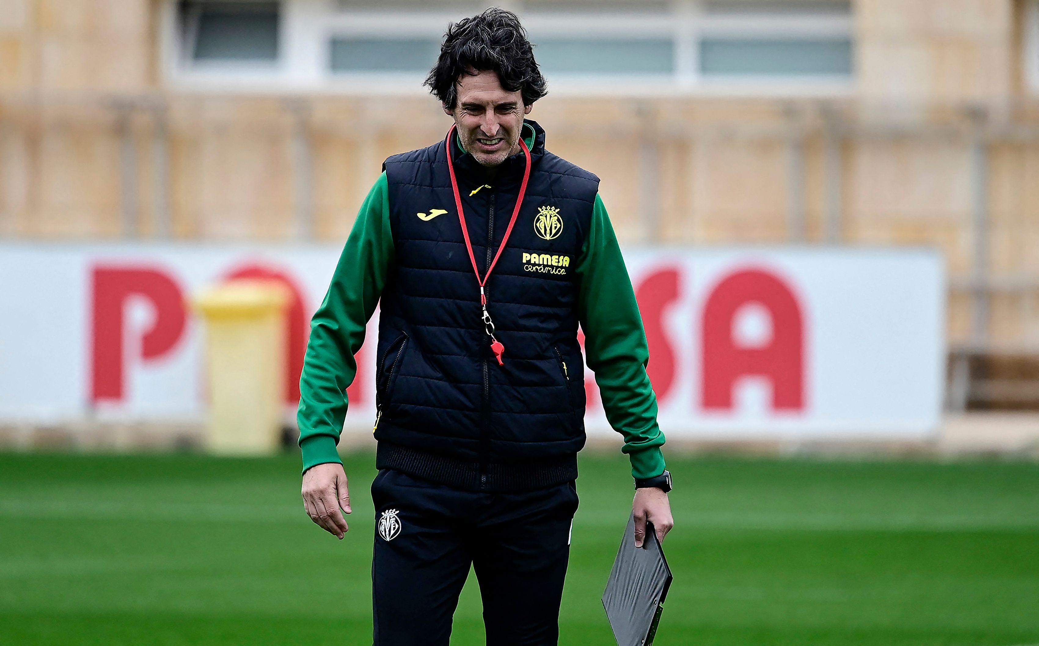 Pelatih Villarreal Unai Emery