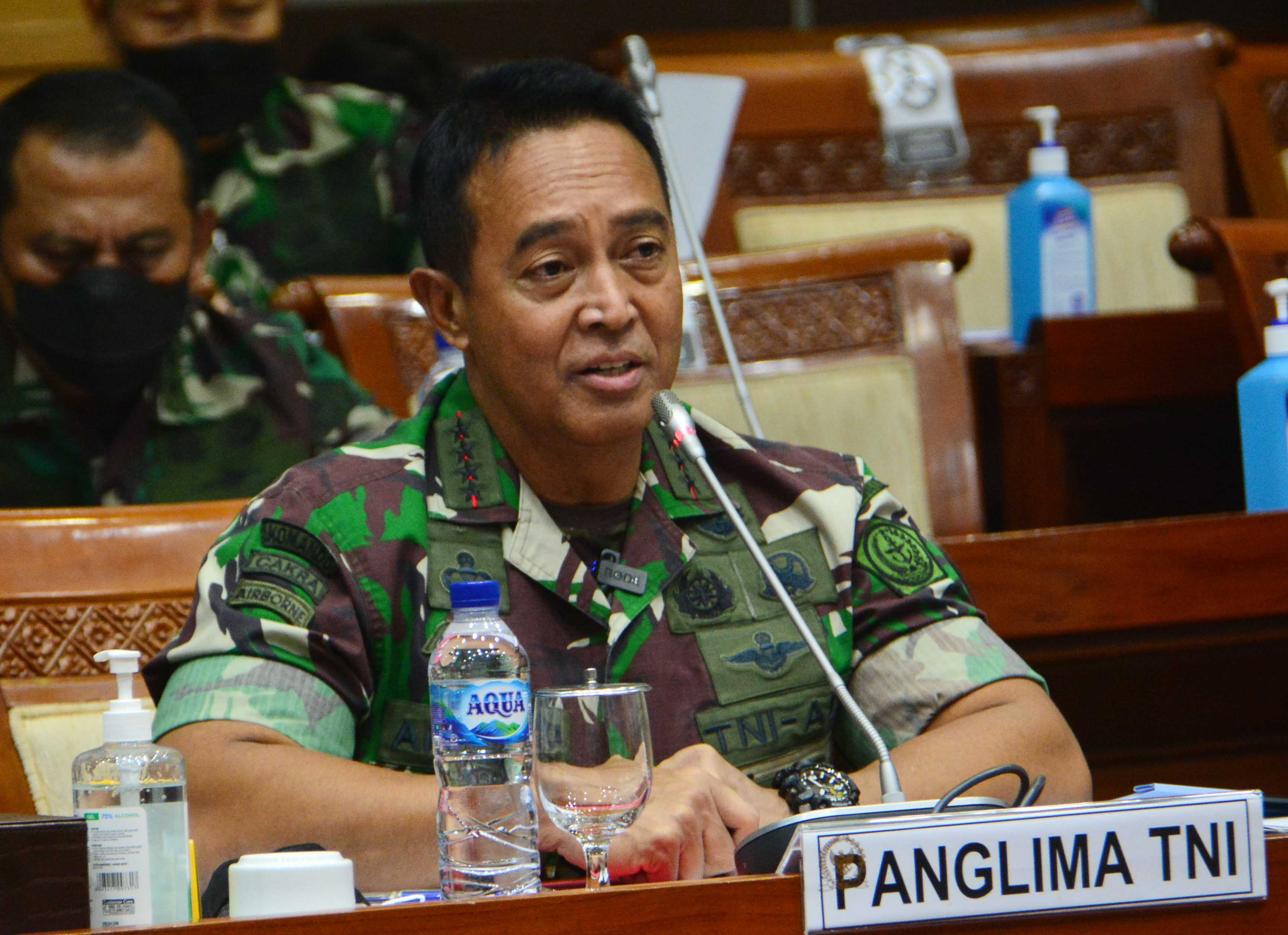 Panglima TNI Jenderal Andika Perkasa saat mengikuti rapat kerja dengan Komisi I DPR.