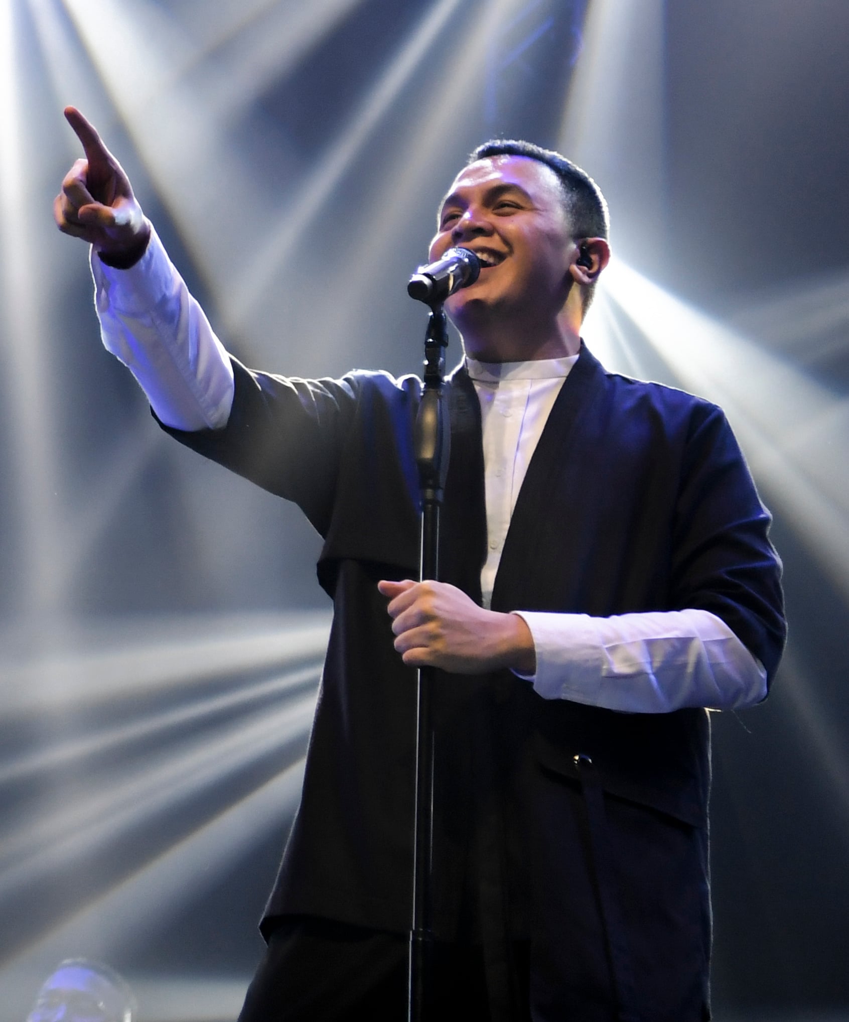 Artis Tulus batal konser di Bandung