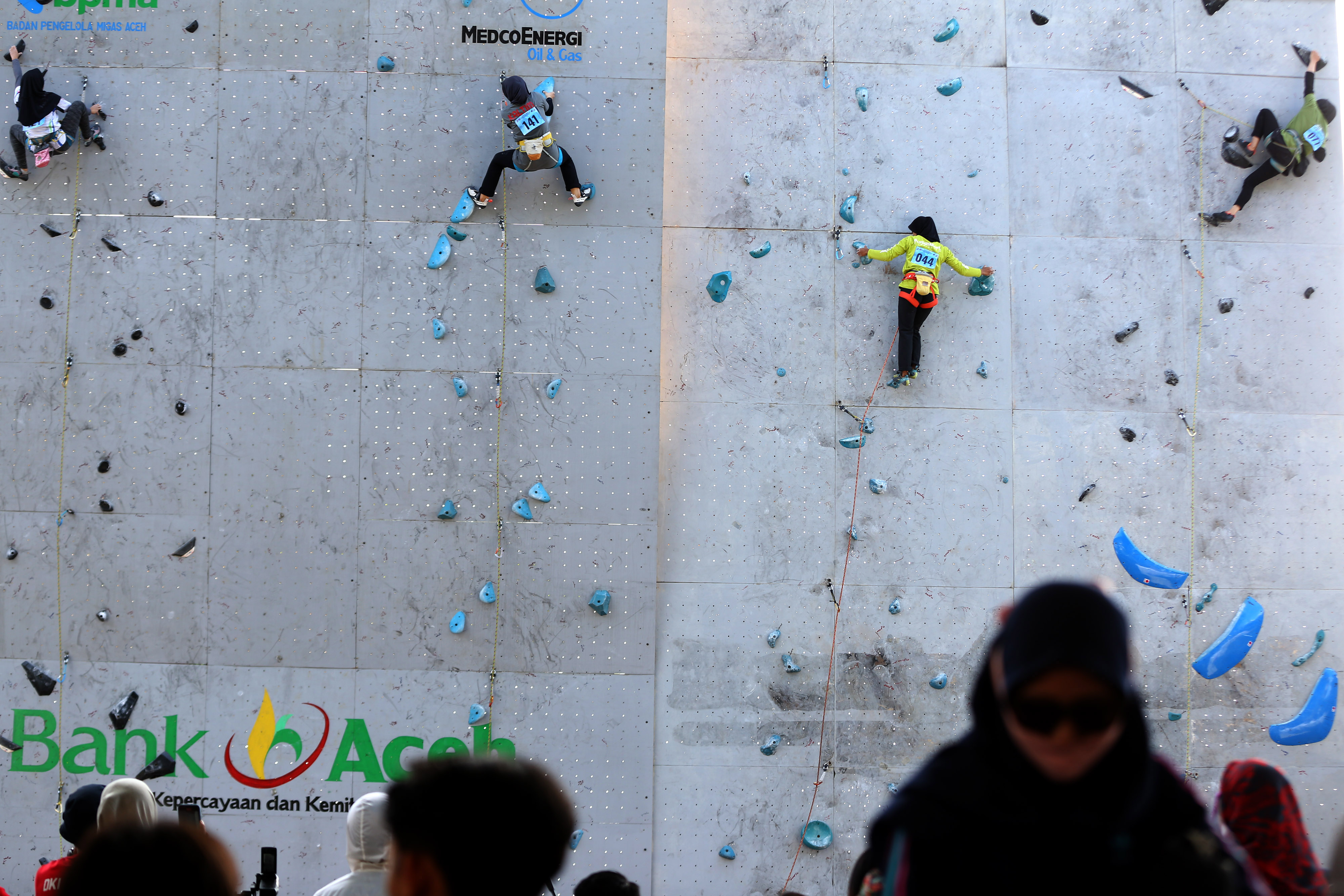 Ilustrasi panjat tebing 