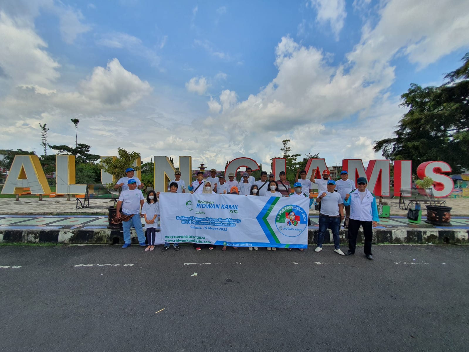 Sejumlah warga Ciamis, Jawa Barat, menyatakan dukungan untuk Ridwan Kamil maju dalam pilpres 2024