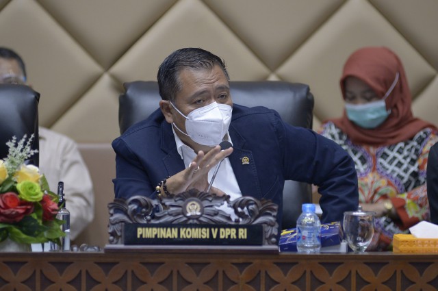 KETUA Komisi V DPR RI Lasarus 