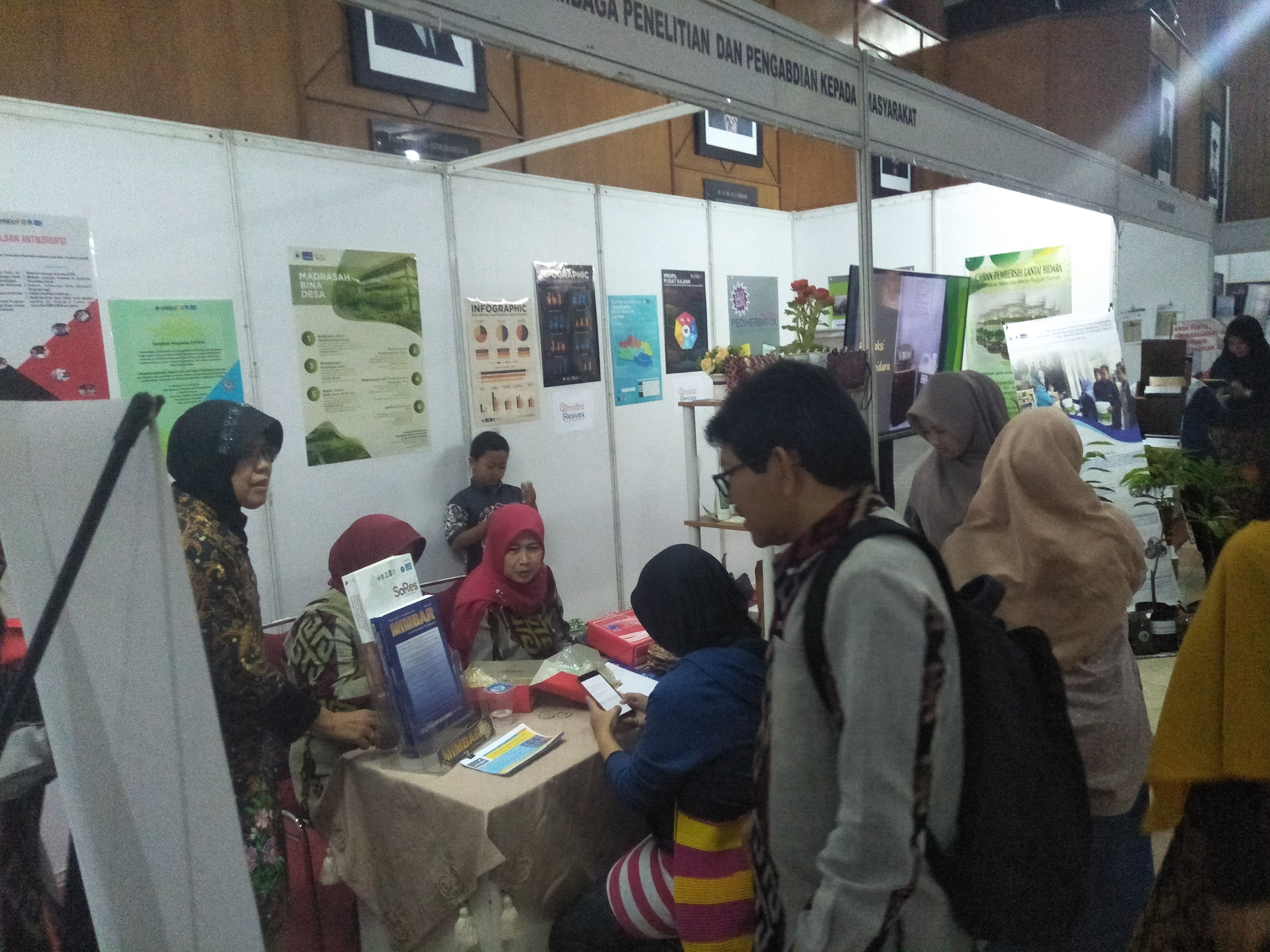 Aktivitas akademis di Universitas Islam Bandung (Unisba)