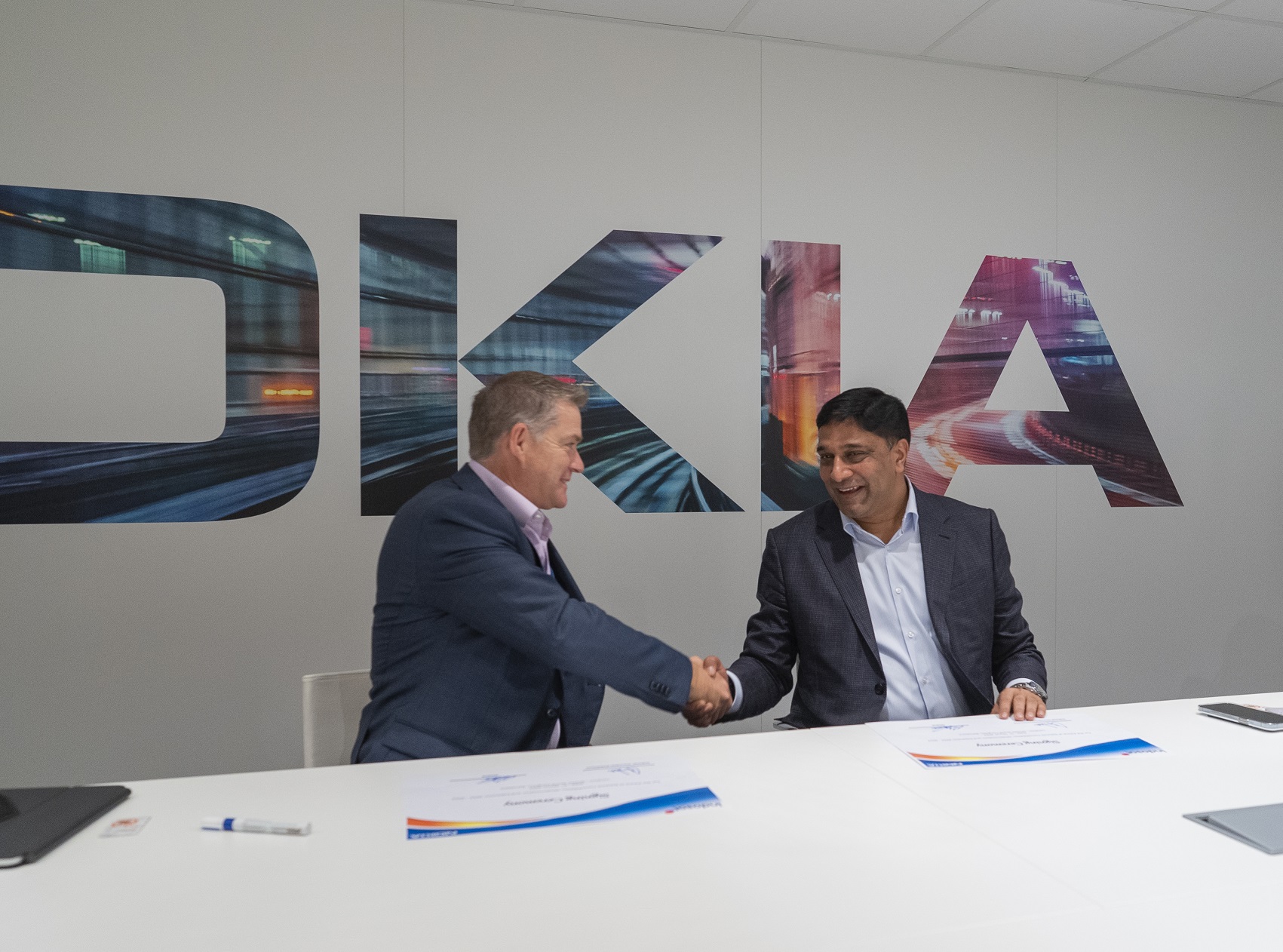 Penandatanganan kerja sama antara Indosat Ooredoo Hutchison dengan Nokia