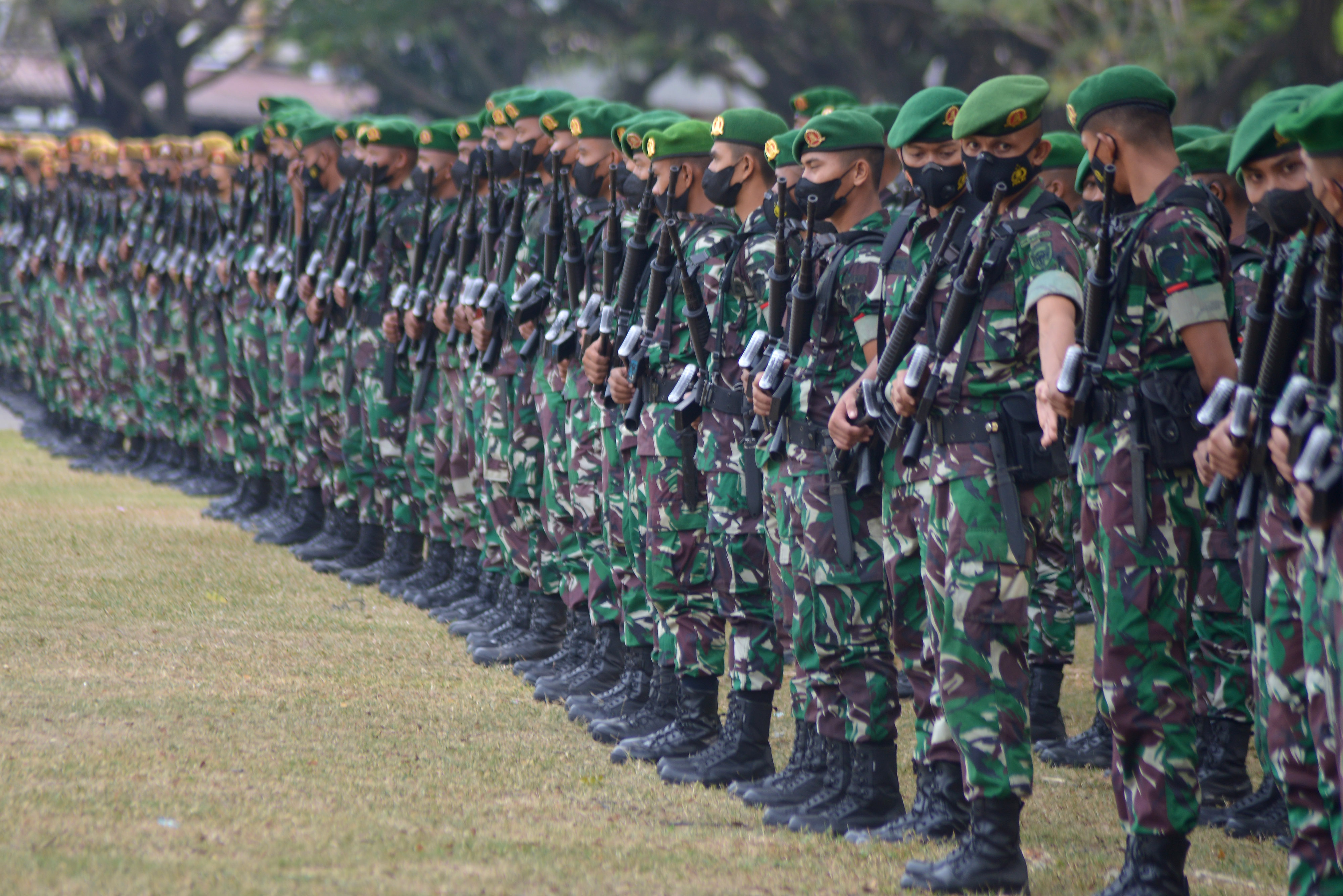 Prajurit TNI saat melakukan apel.