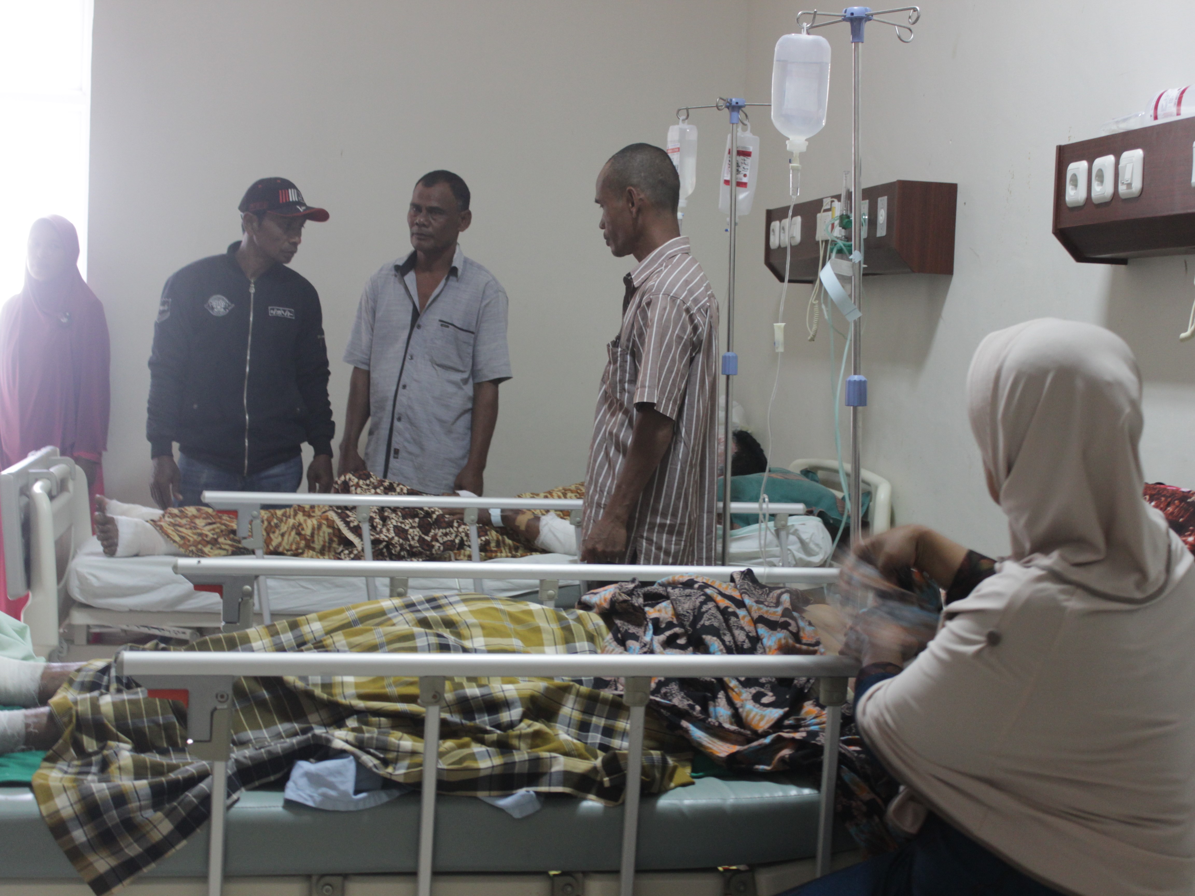 Korban kebakaran sumur minyak di Kecamatan Ranto Peureulak saat dirawat di RSUD Aceh Timur, beberapa waktu lalu.