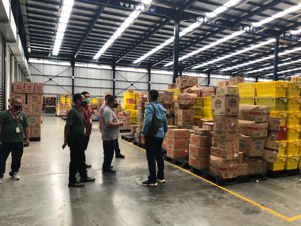 Gudang salah satu distributor minyak goreng di Deliserdang, Sumut yang diduga menimbun 1 juta liter minyak goreng beberapa waktu lalu.