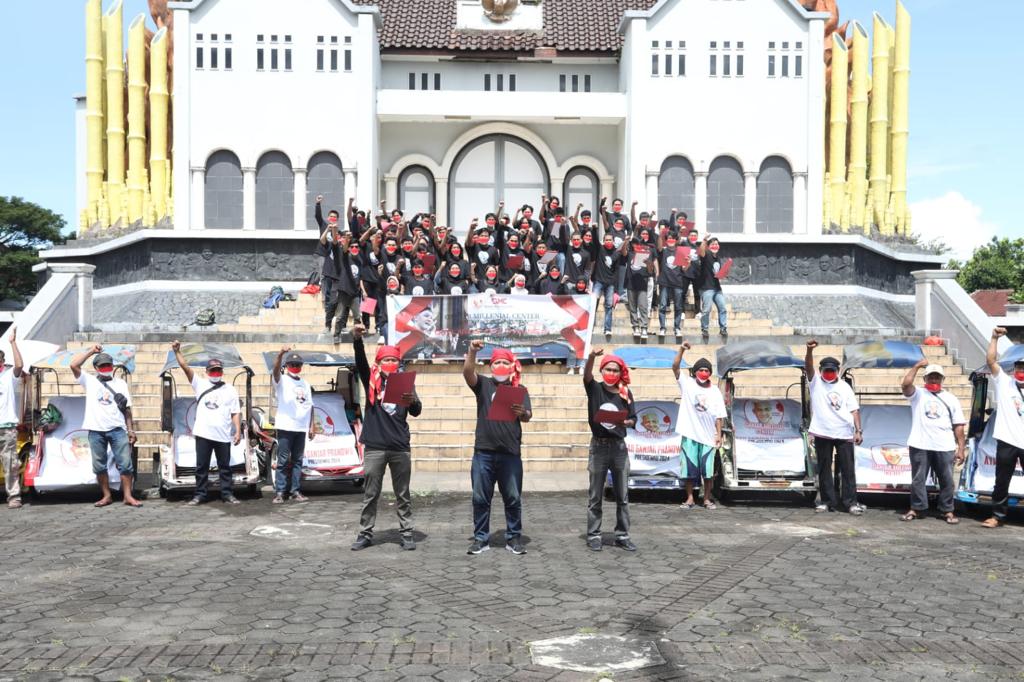 Deklarasi dukungan kepada Ganjar sebagai bakal calon presiden di Monumen Mandala Pembebasan Irian Barat, Makassar, Senin (14/3/2022)