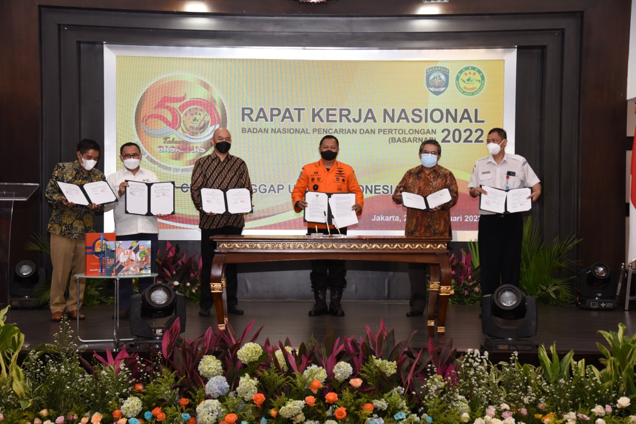 Penandatangan nota kerja sama antara Basarnas dan Esri Indonesia dalam Rakernas Basarnas 2022. 