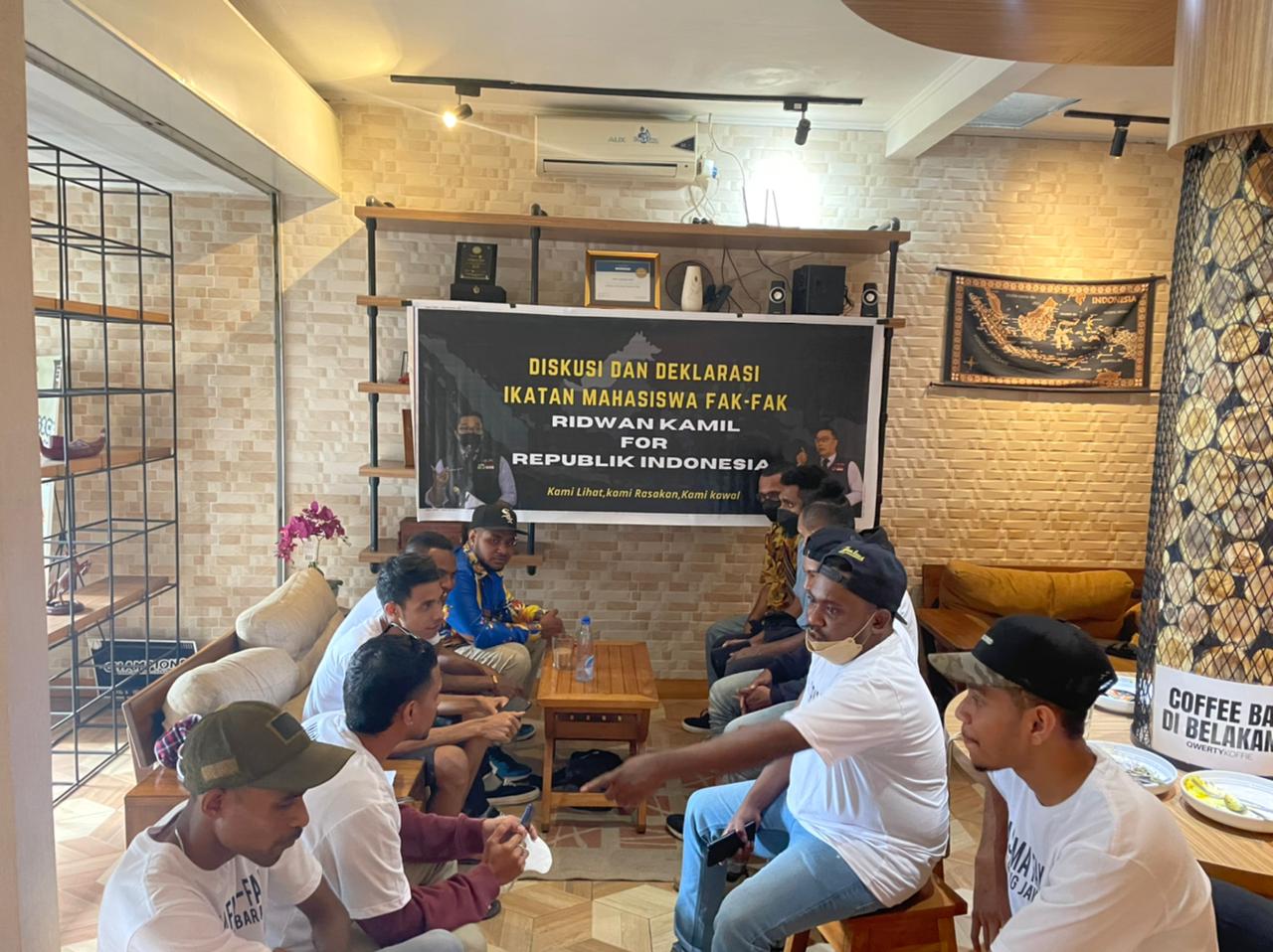 Ikatan Mahasiswa Fakfak, Papua, mendukung Ridwan Kamil maju Pilpres 2024