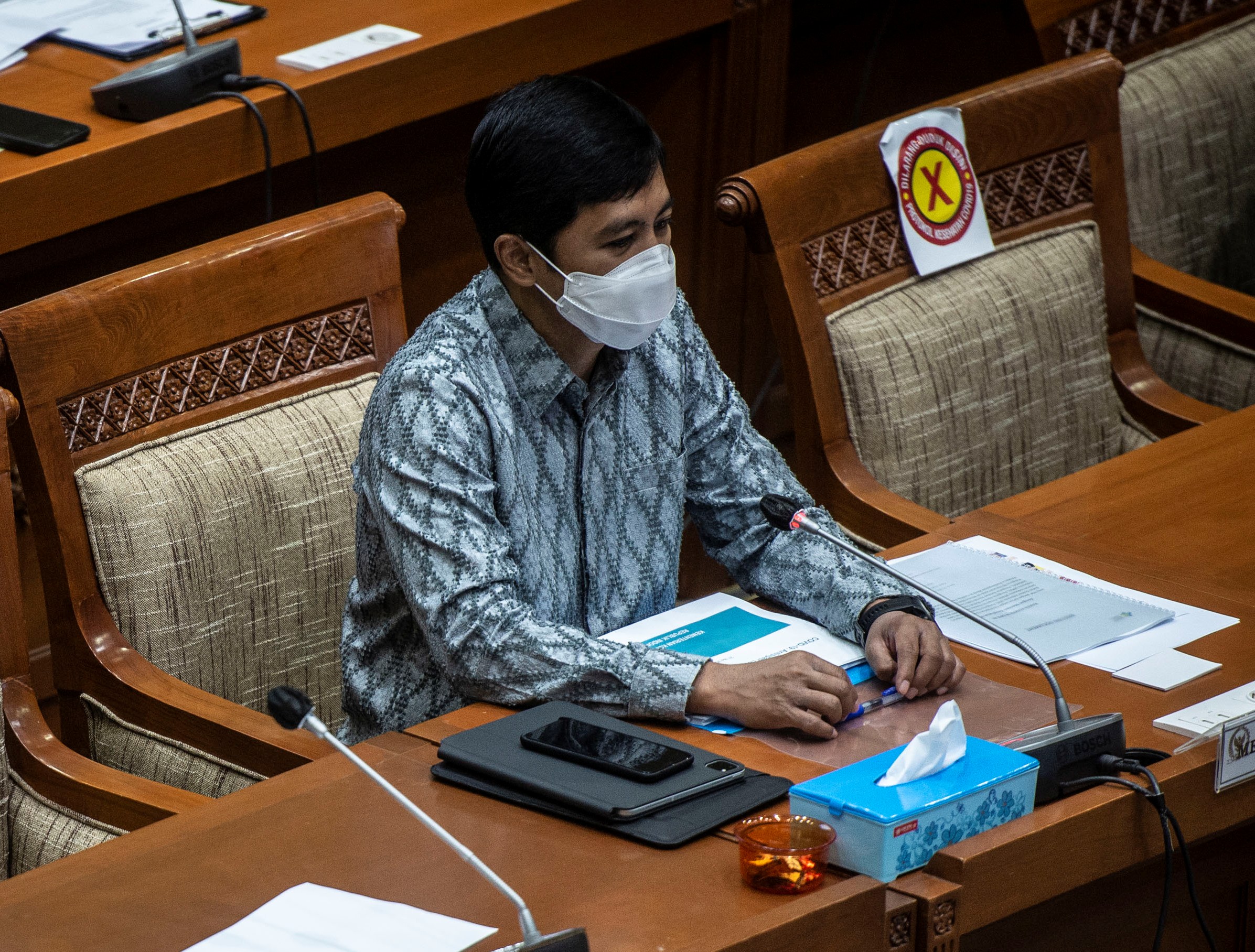 Wamenkes Dante Saksono Harbuwono saat mengikuti rapat kerja bersama Komisi IX DPR RI.