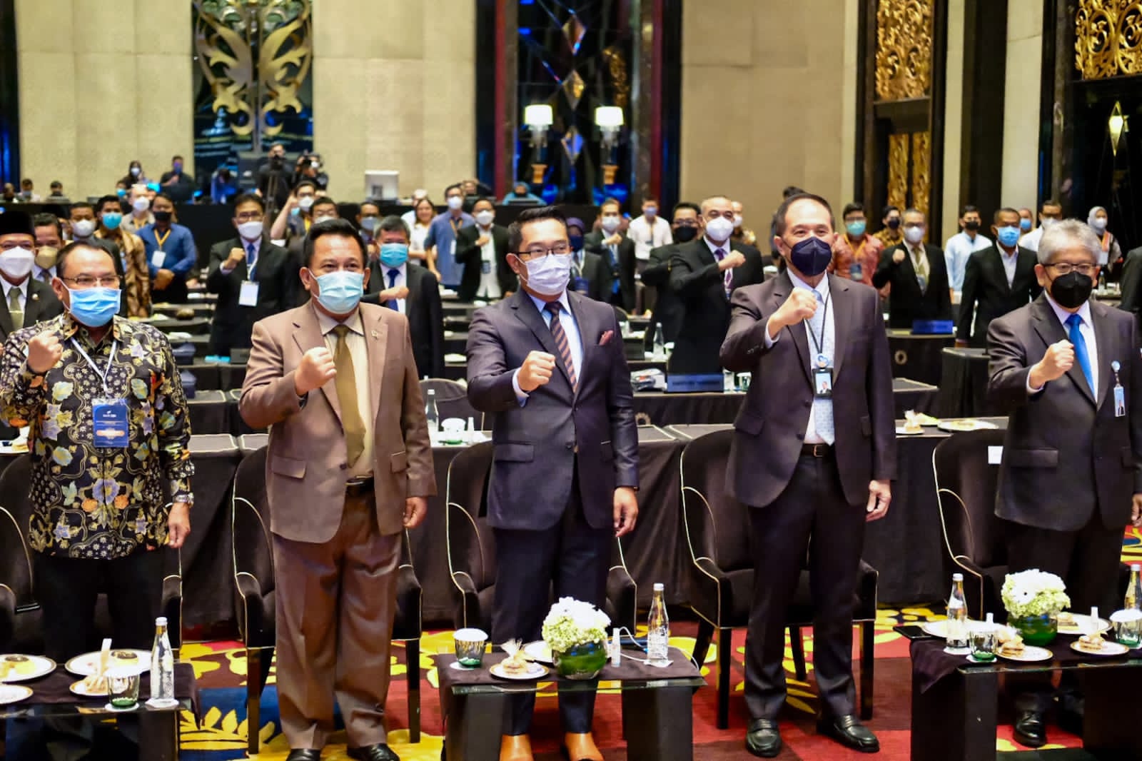 Rapat Umum Pemegang Saham Tahunan (RUPST) Bank BJB Tahun Buku 2021 dihadiri pemegang saham, komisaris dan direksi. 