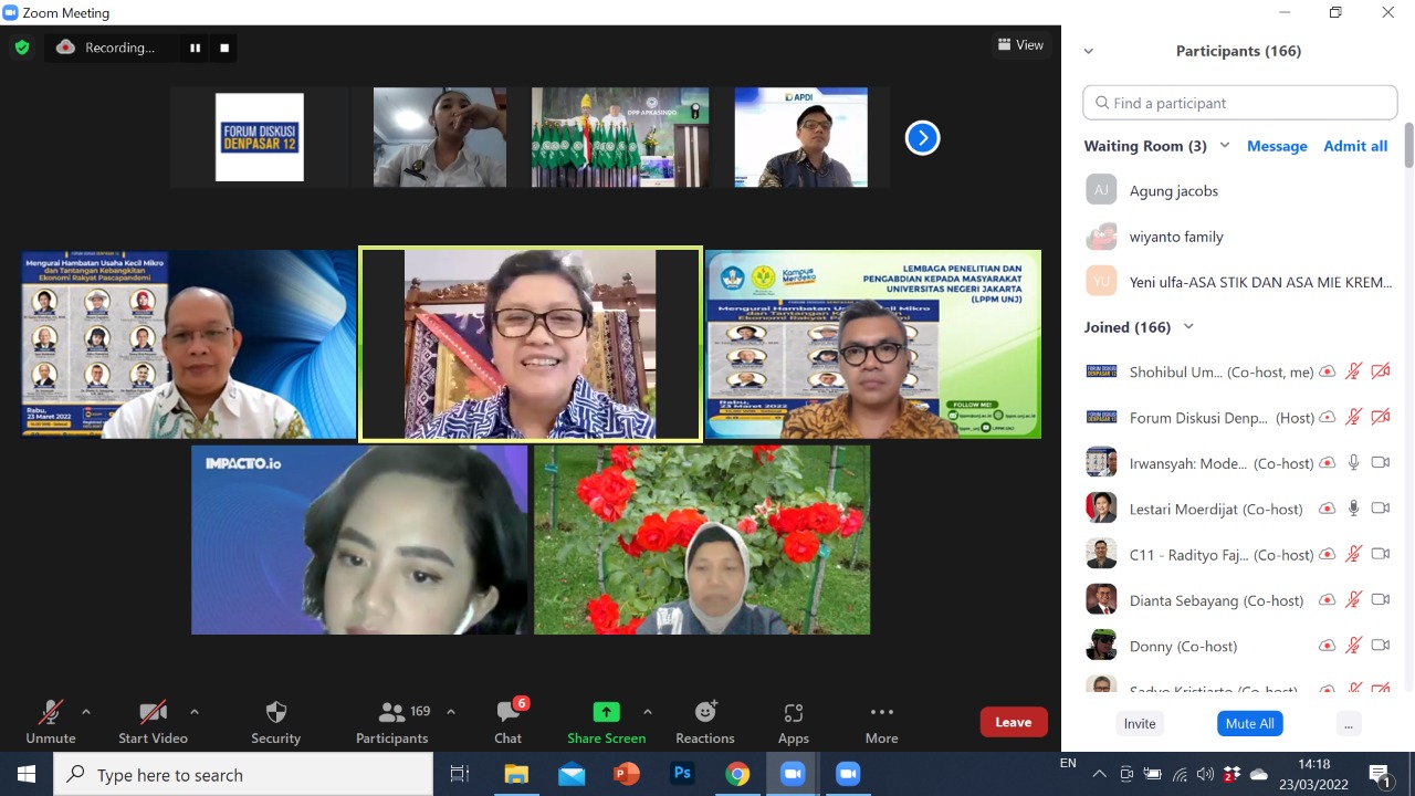 diskusi daring bertema Mengurai Hambatan Usaha Kecil Mikro dan Tantangan Kebangkitan Ekonomi Rakyat Pascapandemi, Rabu (23/3)