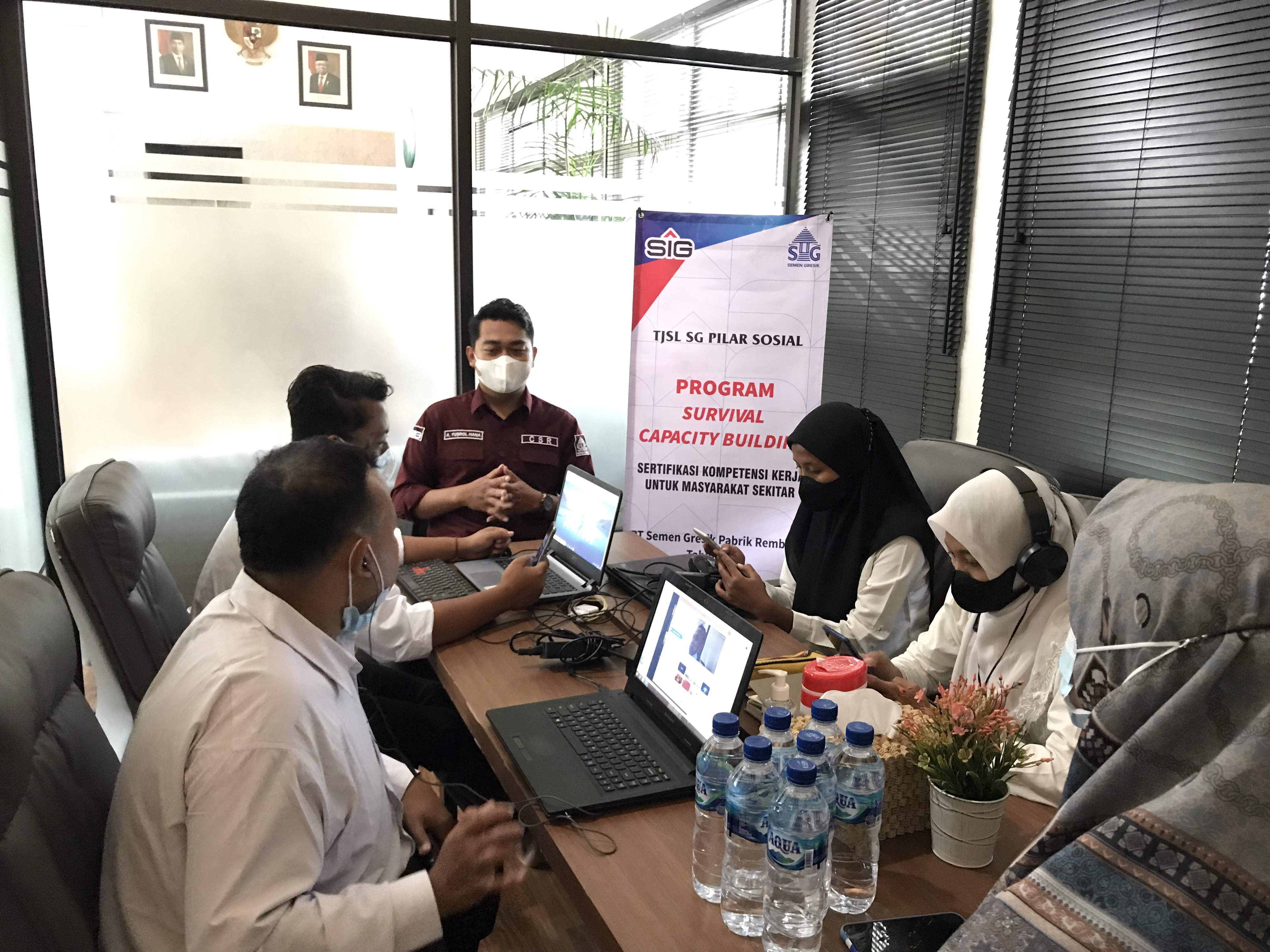 PT Semen Gresik memfasilitasi lulusan baru mendapatkan sertifikasi kompetensi kerja ahli K-3 