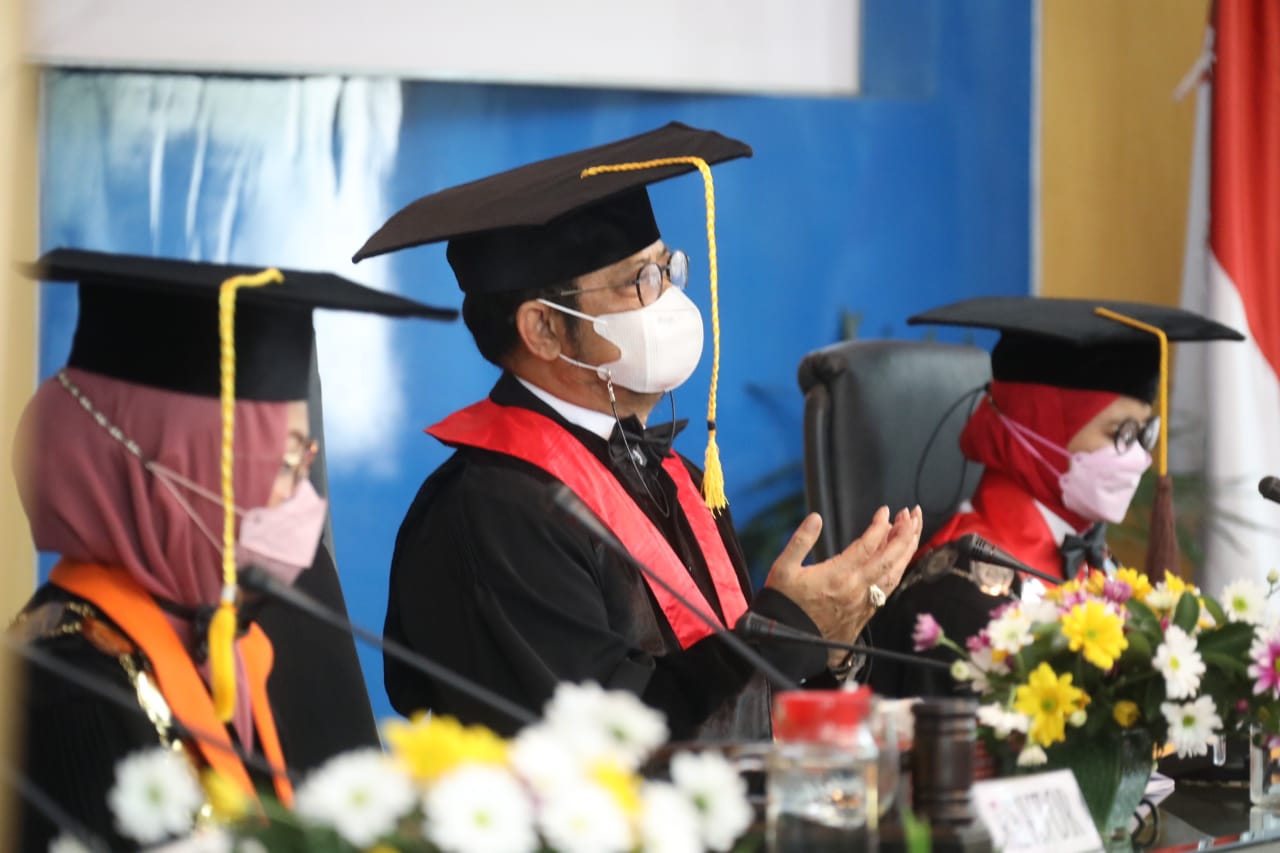 Mentan) Syahrul Yasin Limpo mendapatkan gelar Profesor Kehormatan dari Fakultas Hukum, Universitas Hasanudin, Makassar, Sulsel.