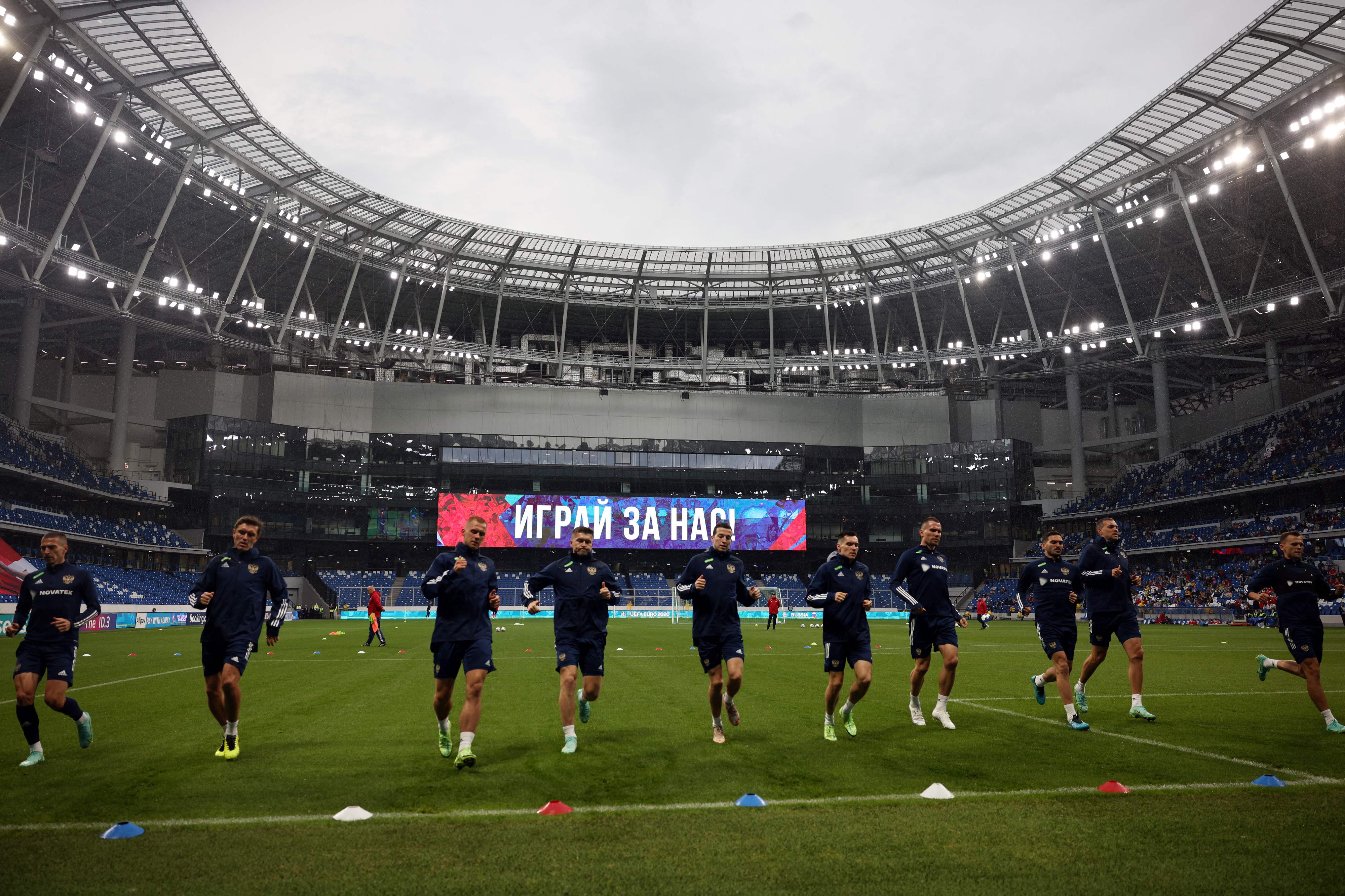 Timnas Rusia berlatih di Stadion Dinamo, Moskow.