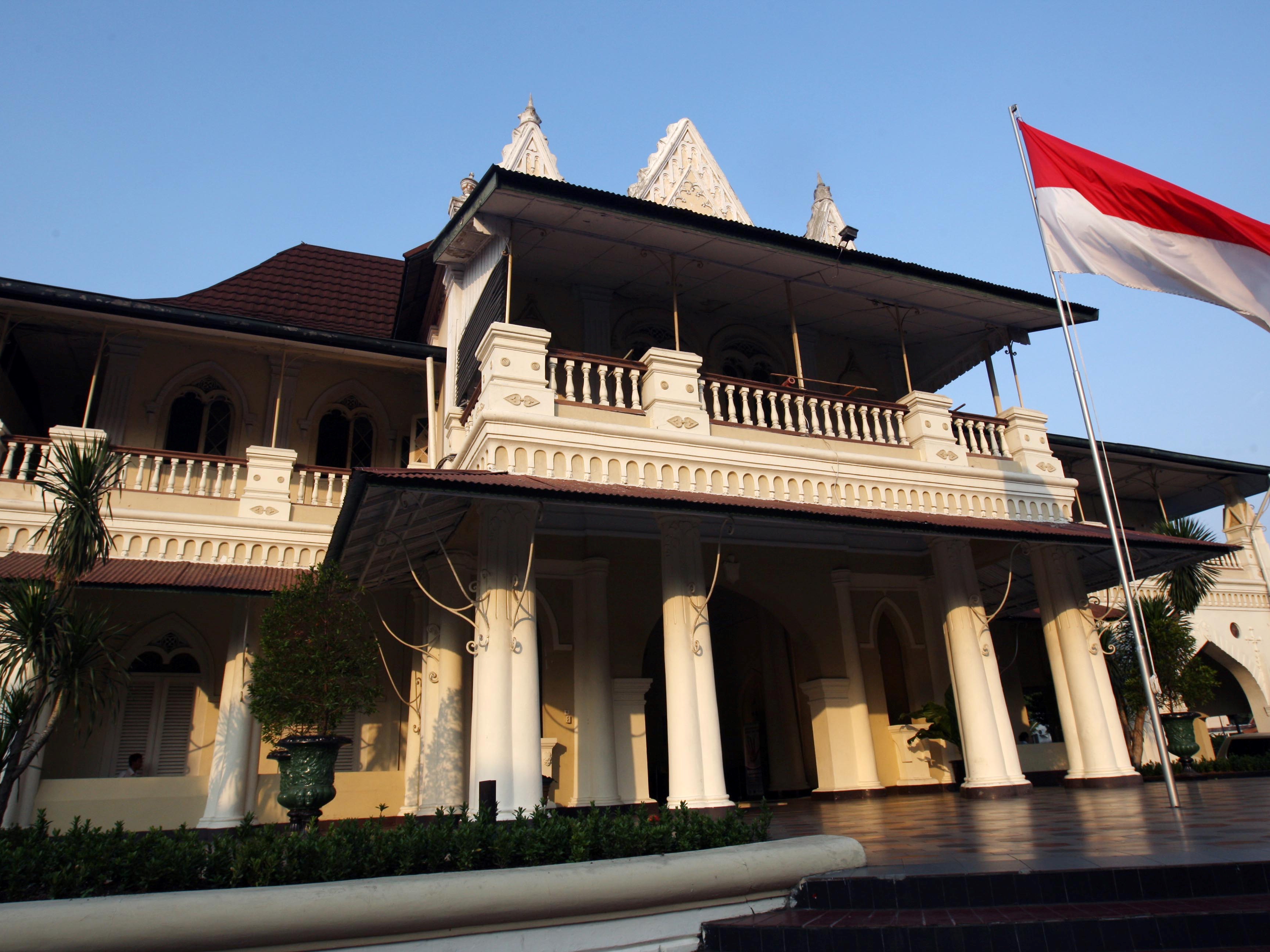Bangunan Rumah Sakit PGI Cikini bergaya arsitektur Eropa. 