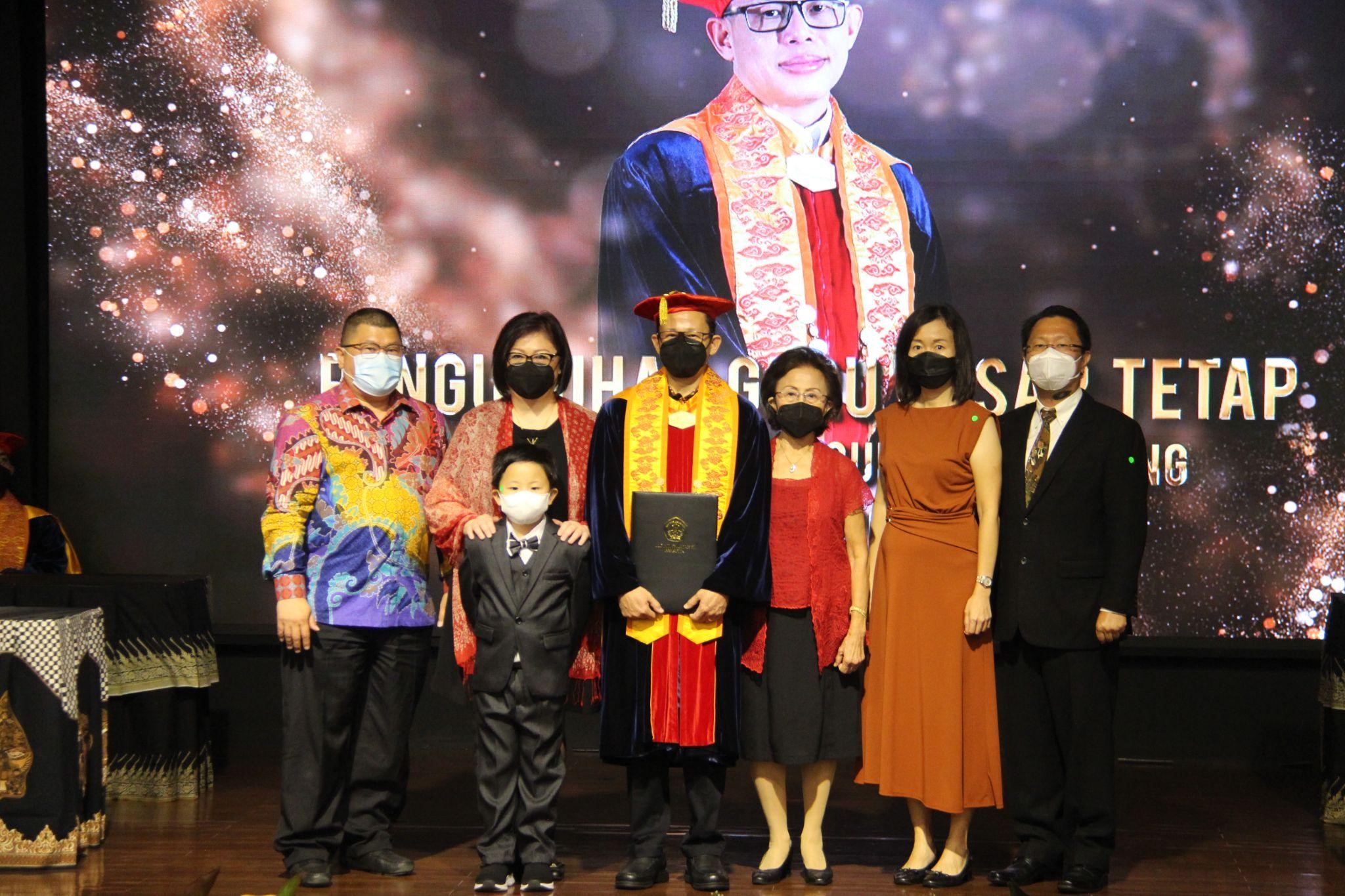 Pengukuhan Prof. Fergyanto E. Gunawan, Dr. Eng sebagai Guru Besar Tetap bidang ilmu Pemodelan Sistem dan Simulasi, Binus University